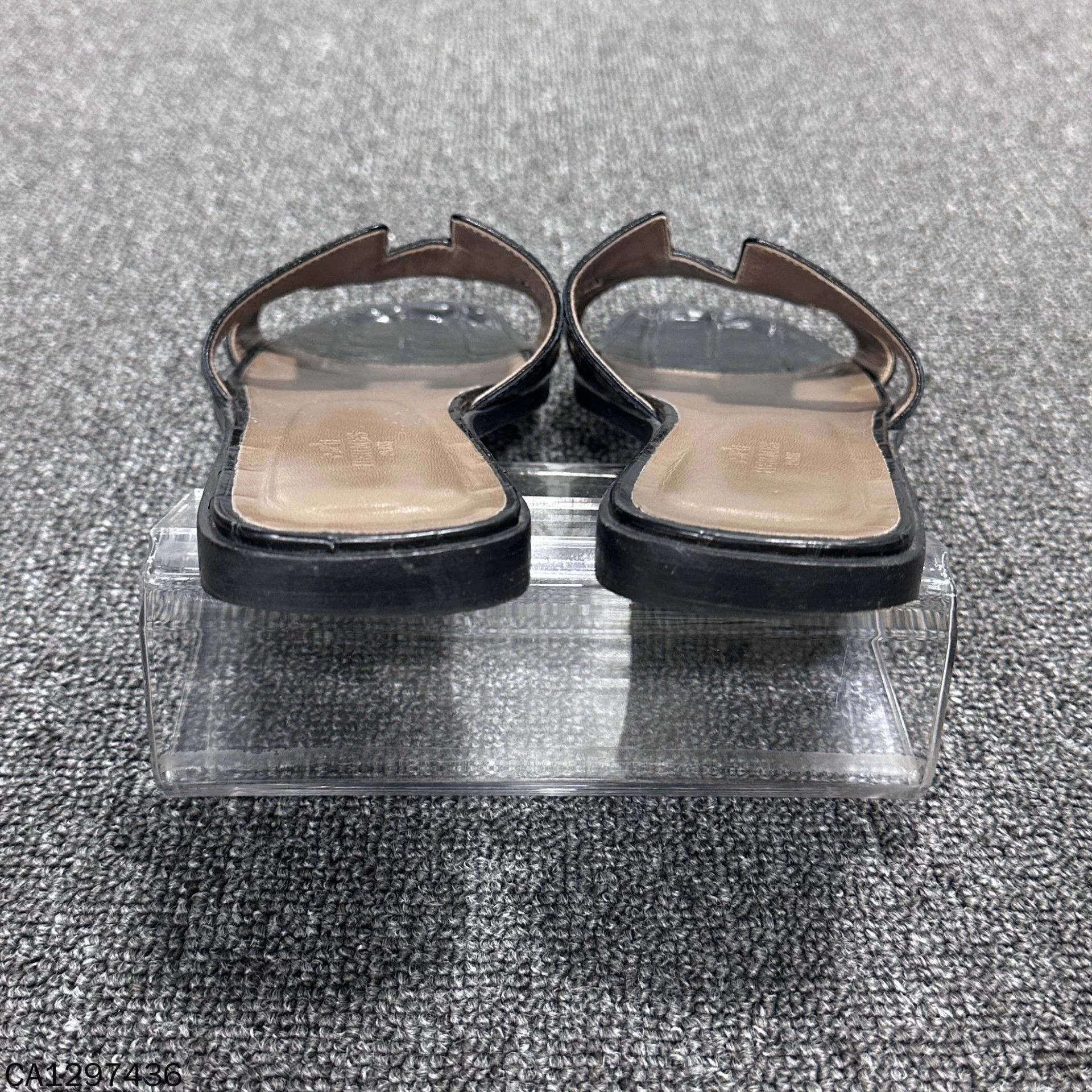 Hermes Hermes Black Crocodile Slippers 9/10 37 Size US 6 / IT 36 - 5 Thumbnail