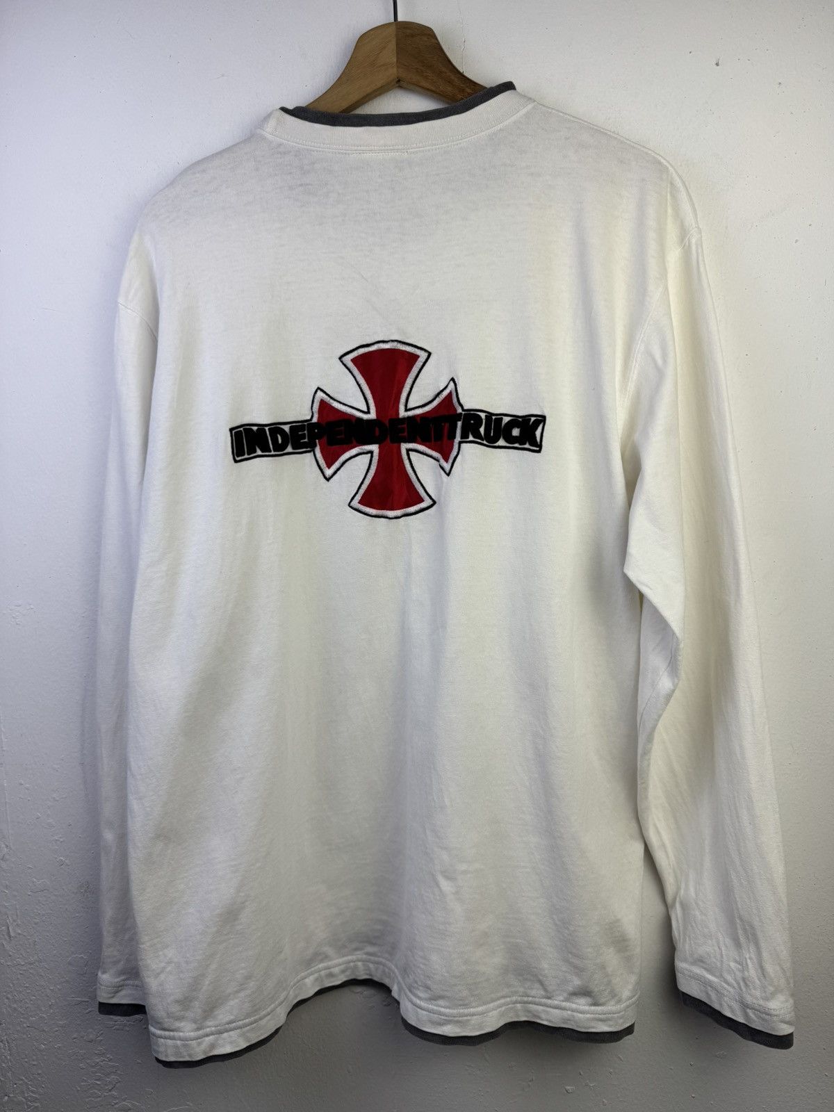 Independent Truck Co. Vintage Independent Truck Company long-sleeve t-shirt Size US L / EU 52-54 / 3 - 3 Thumbnail