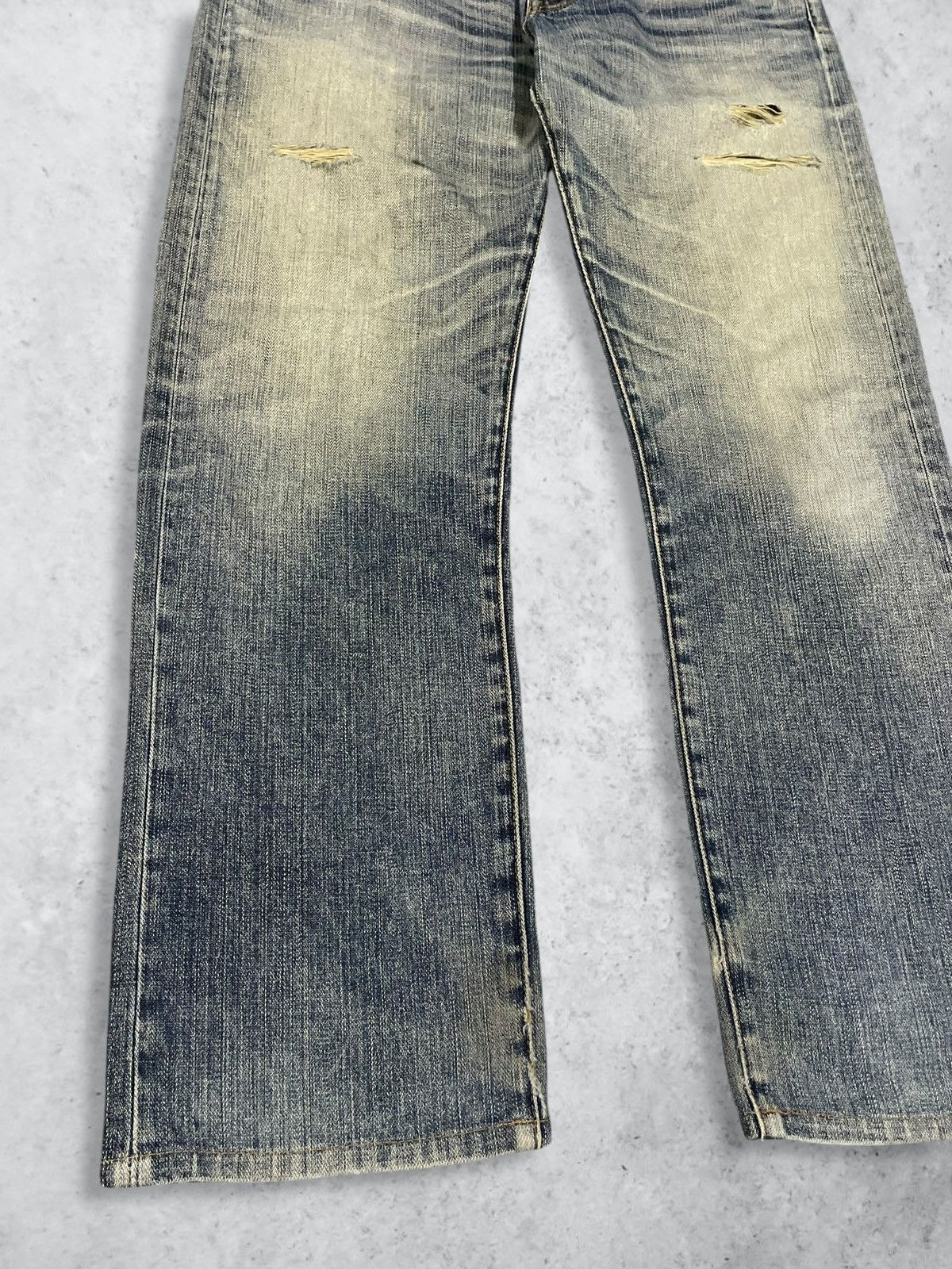 Levi's Vintage Y2K Levi’s 505 Sandwash Distressed Baggy Jeans #3072 Size US 33 - 4 Thumbnail