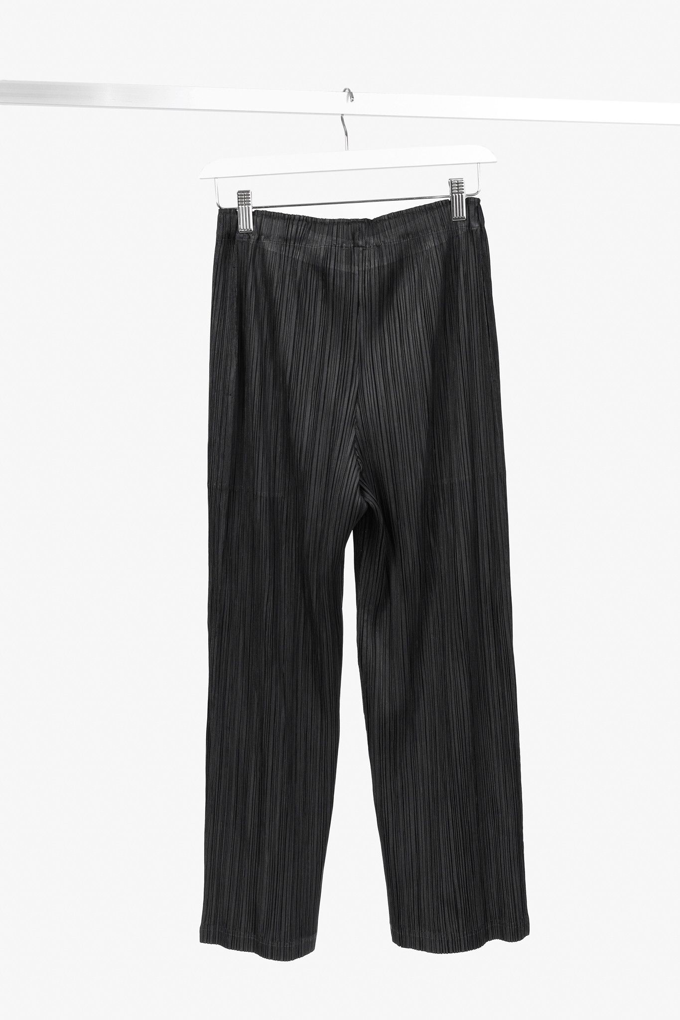 Pleats Please Issey Miyake Pleats Please Issey Miyake Black Straight-Leg Cropped Pants Size 24" / US 00 / IT 34 - 2 Thumbnail