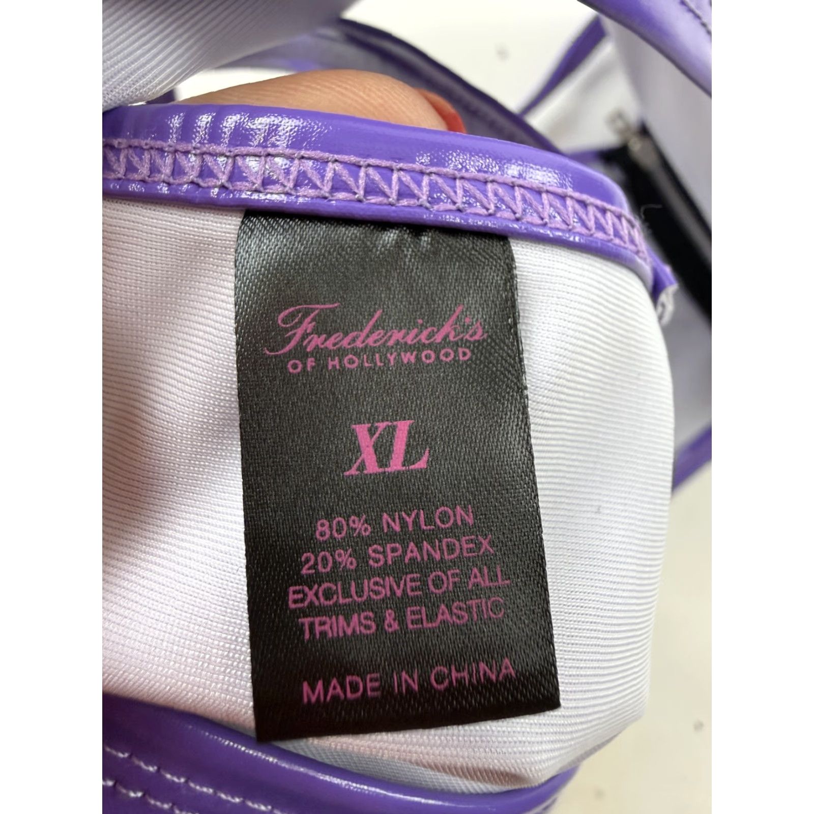 Vintage Frederick's of Hollywood Bra Womens XL Purple Satin Zip Front Bralette Wireless Size ONE SIZE - 3 Thumbnail