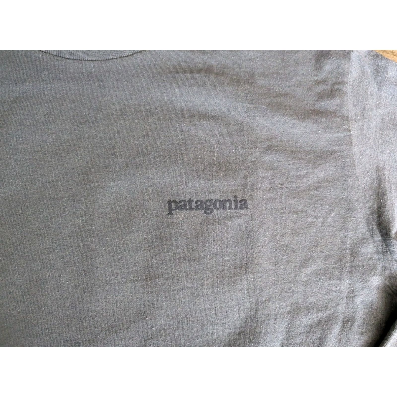 Patagonia Patagonia Gray Long Sleeve Line Logo Ridge Responsibili-Tee Men's Size Small EUC Size US S / EU 44-46 / 1 - 6 Thumbnail