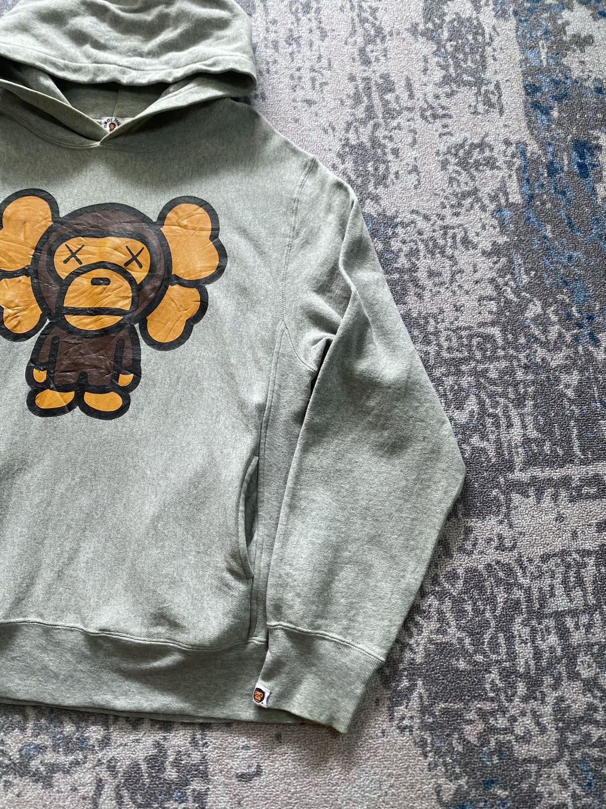 Bape × Kaws Vintage Bape x Kaws Baby Milo Pullover Hoodie Size US S / EU 44-46 / 1 - 2 Thumbnail