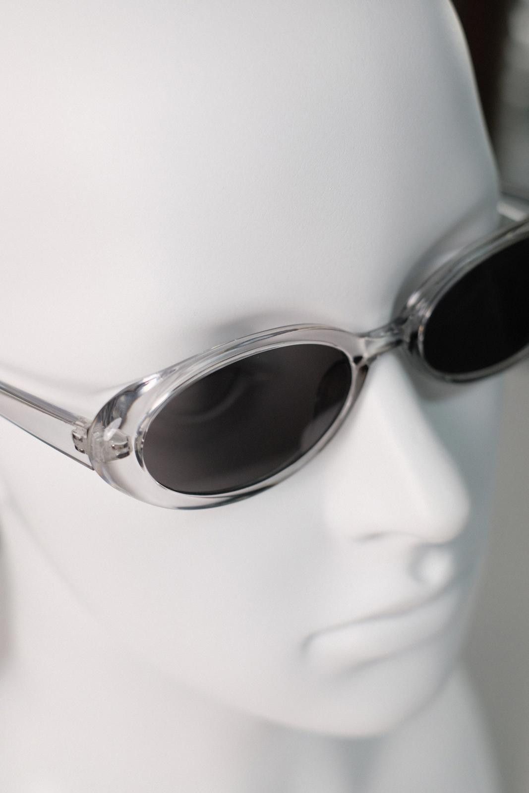 Japanese Brand Rare Vtg Y2k Cat Eye Transparent White Sunglasses Unisex OS Size ONE SIZE - 7 Thumbnail