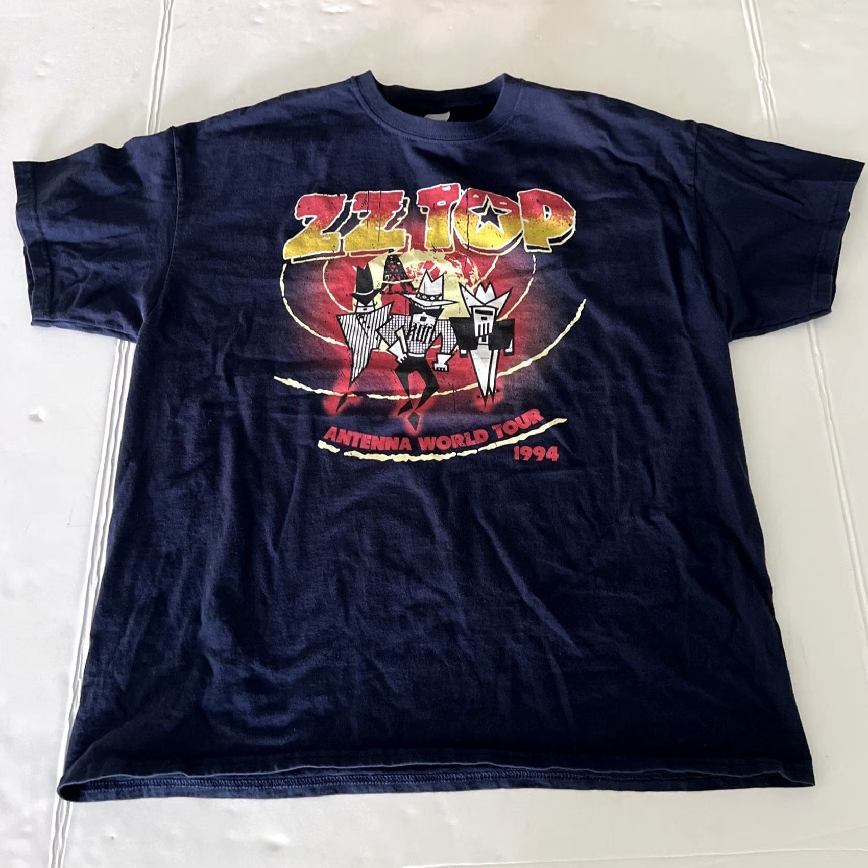 Gildan VINTAGE ZZ Top Antenna World Tour T Shirt Men’s XL Navy Graphic Gildan Heavy Weight Size US XL / EU 56 / 4 - 2 Thumbnail