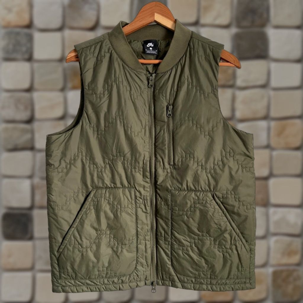 Nike Nike SB Shield Insulated Vest Men’s Quilted Pockets Nylon Olive Green Sz M Size US M / EU 48-50 / 2 - 1 Thumbnail