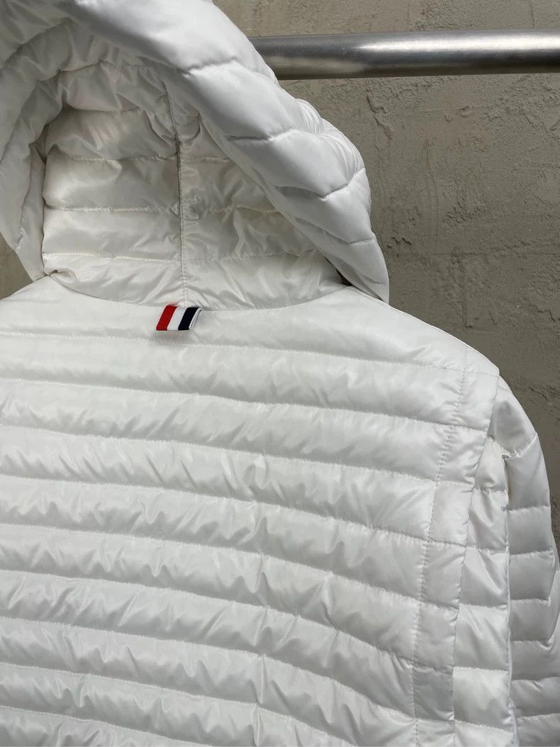 Thom Browne Thom browne White striped four-stripe hooded down jacket 25 Size US S / EU 44-46 / 1 - 4 Thumbnail