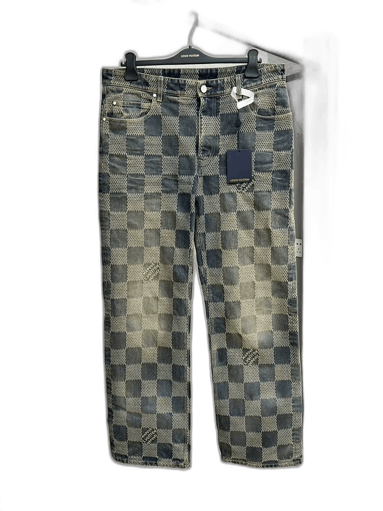パンツ Louis Vuitton washed wavy denim Louis Vuitton Washed Wavy Denim Pants | WHAT'S ON THE STAR?