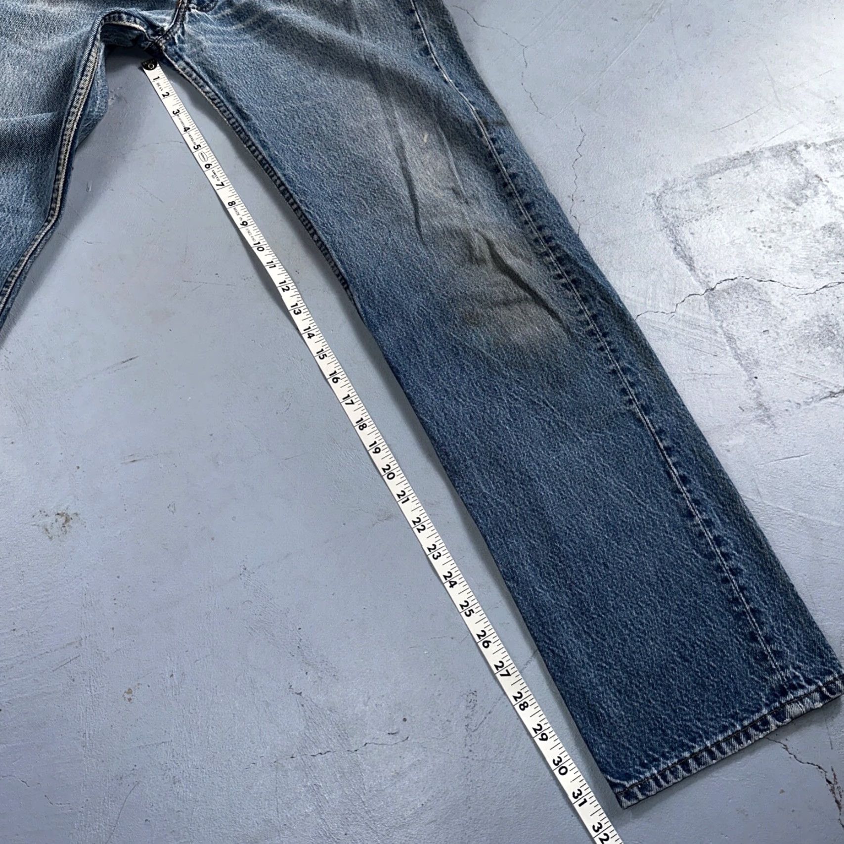 Levi's VINTAGE Levis 501 90s USA XX Straight Leg Jeans 35x36 Blue Light Wash 32x32 Men Size US 35 - 5 Thumbnail