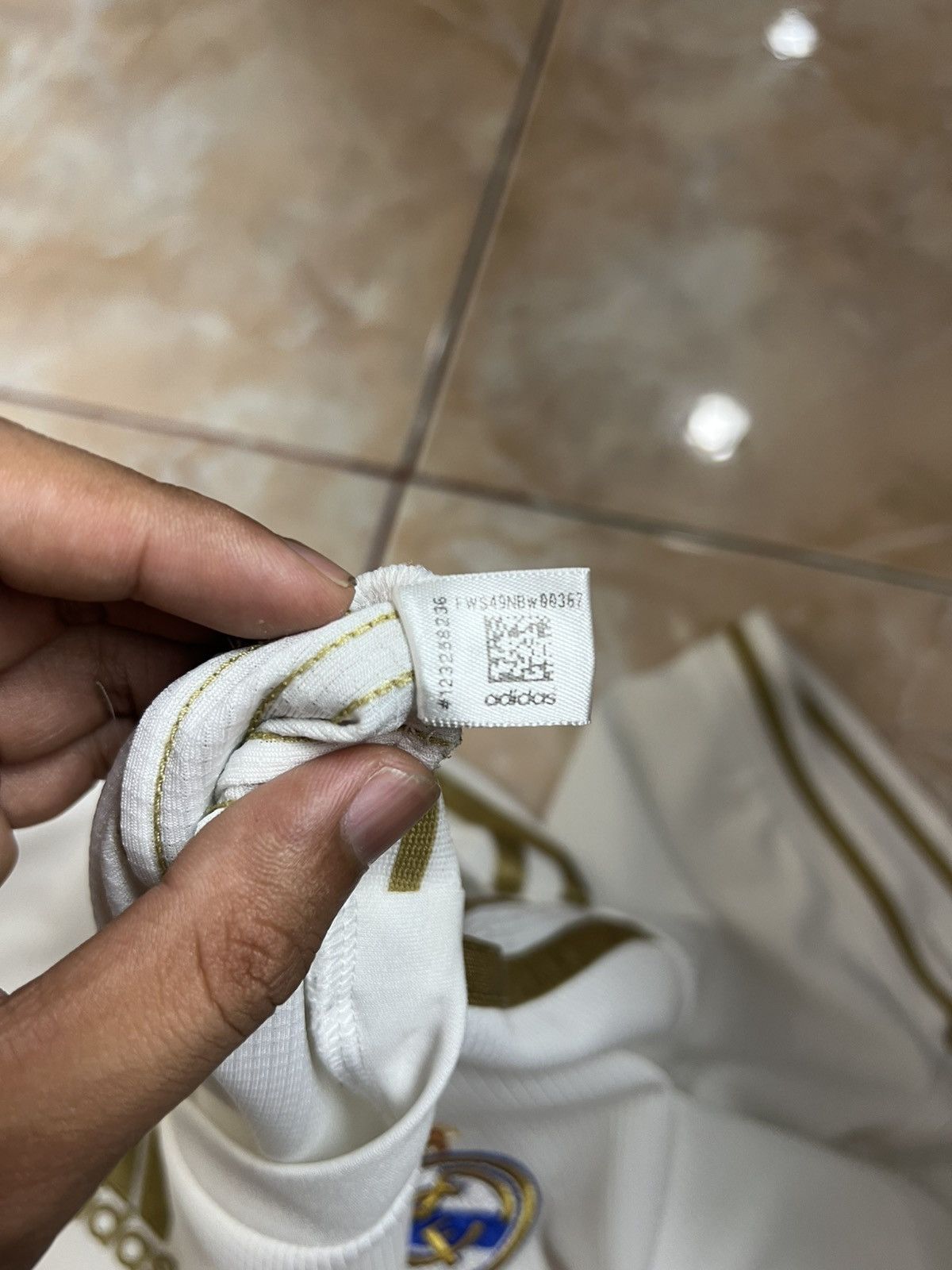 Adidas Adidas Real Madrid 2019/2020 Home Jersey Size US XL / EU 56 / 4 - 11 Thumbnail