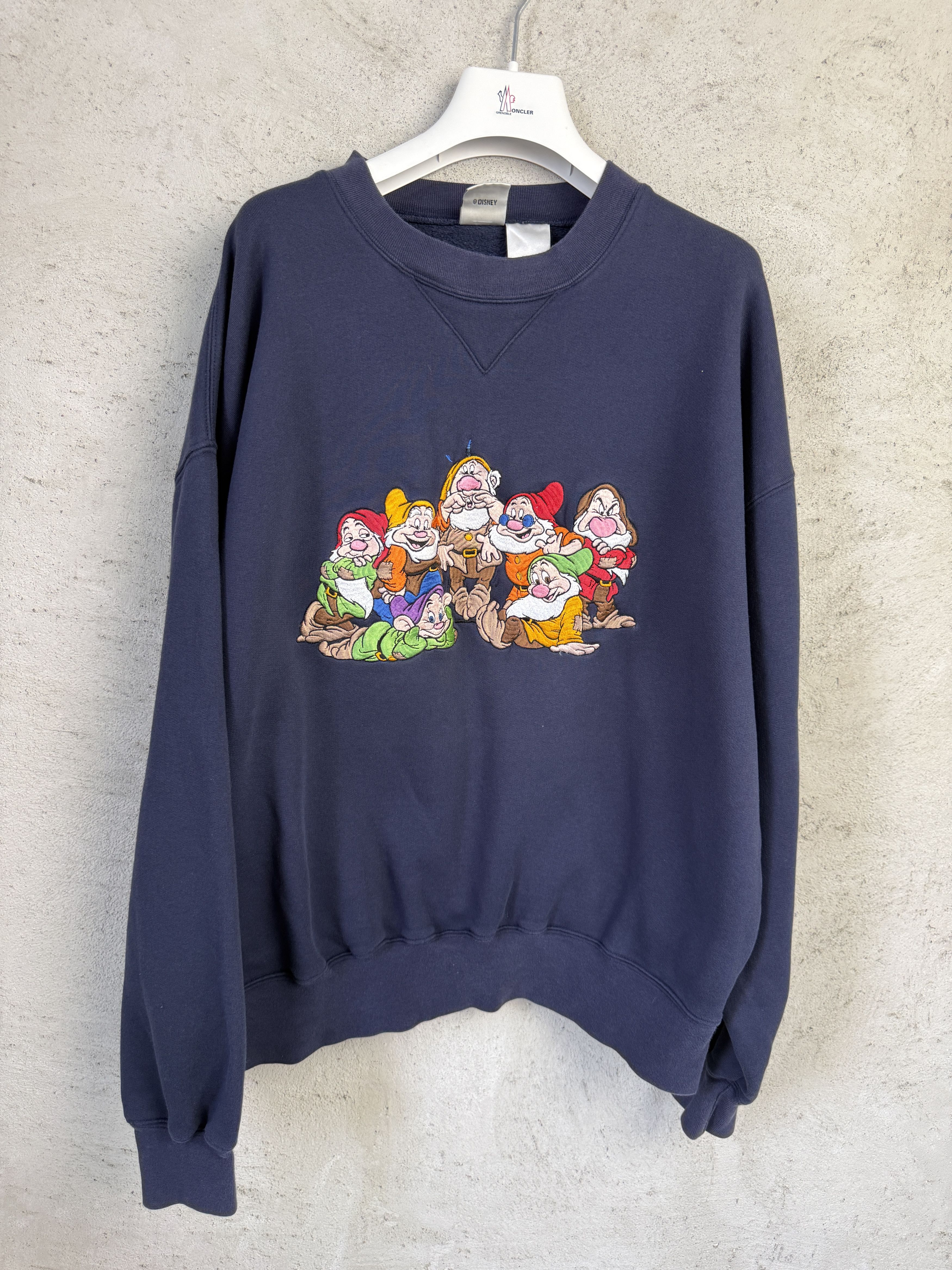 Disney Vintage Disney Seven Dwarfs embroidered sweatshirt 90s Size US L / EU 52-54 / 3 - 1 Thumbnail