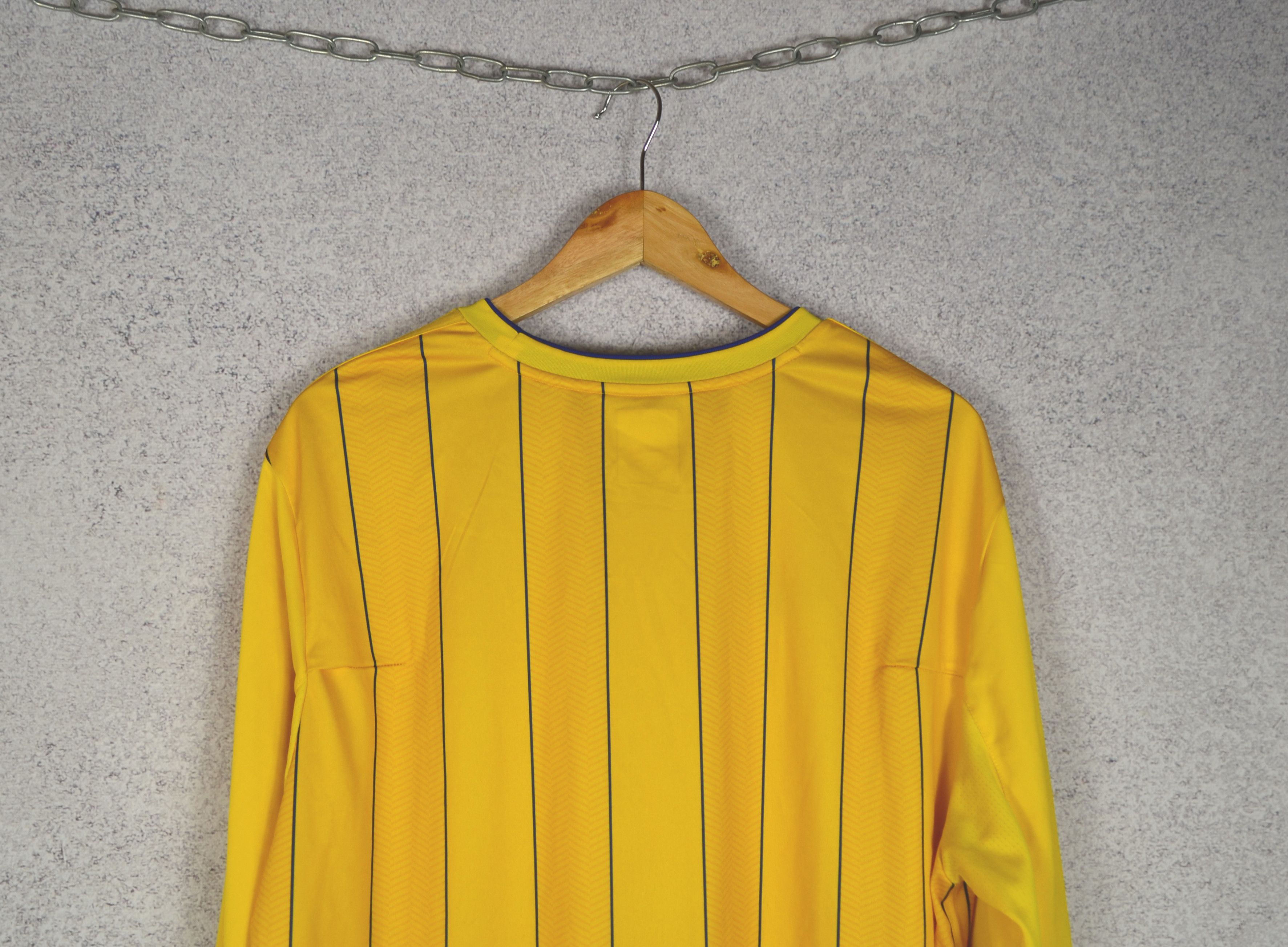 Umbro Umbro Football Longsleeve Sweden National Team Template Size US XXL / EU 58 / 5 - 7 Thumbnail