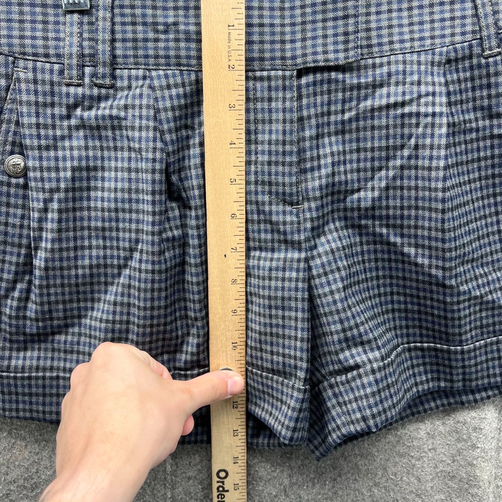 Tommy Hilfiger Tommy Hilfiger Shorts Women 4 Grey Blue Chino Flat Front Preppy Plaid Check Math? Size 27" / US 4 / IT 40 - 6 Thumbnail