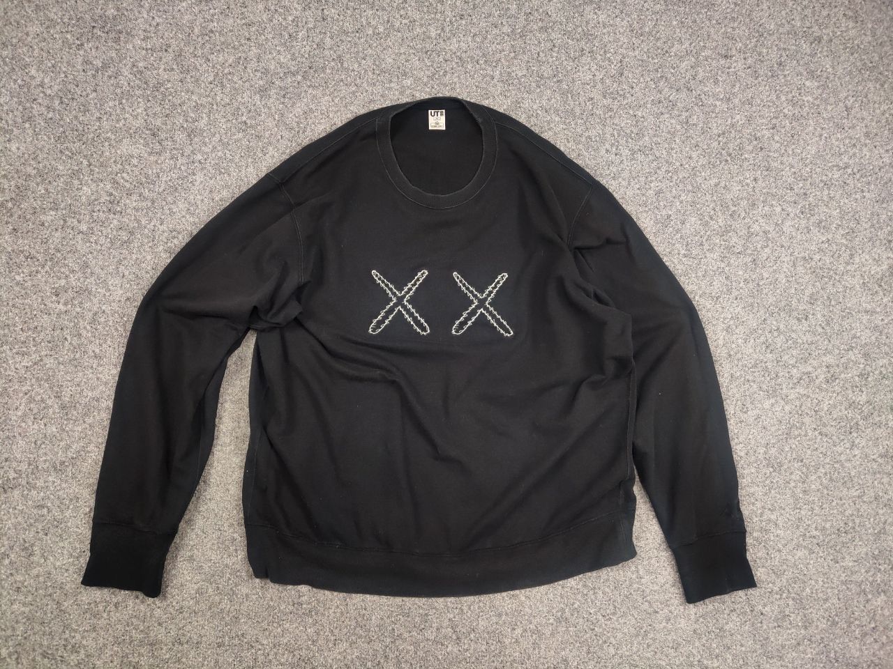 Kaws × Uniqlo Kaws Sesame Street x Uniqlo Black logo Crew Check Sweatshirt Size US XL / EU 56 / 4 - 8 Thumbnail