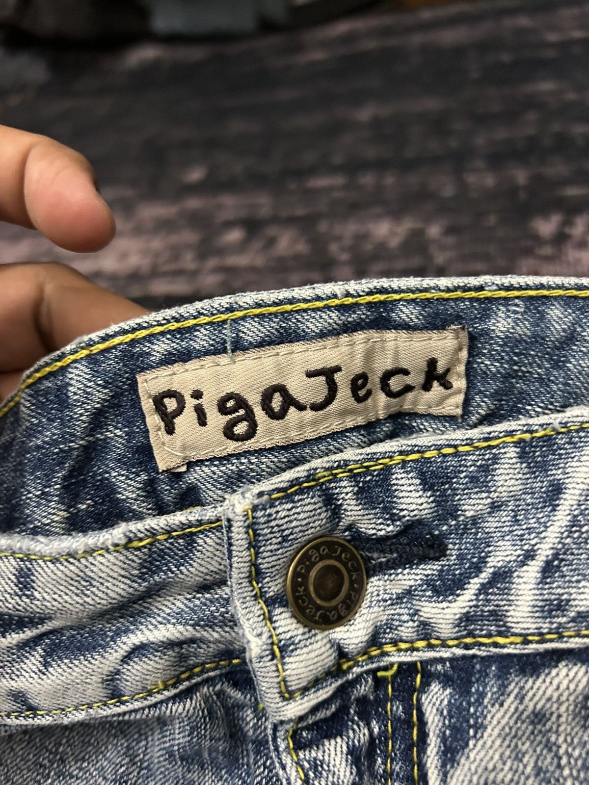 Japanese Brand Vintage Pigajeck Distressed Wash Buckle Back Jeans Size US 31 - 14 Thumbnail