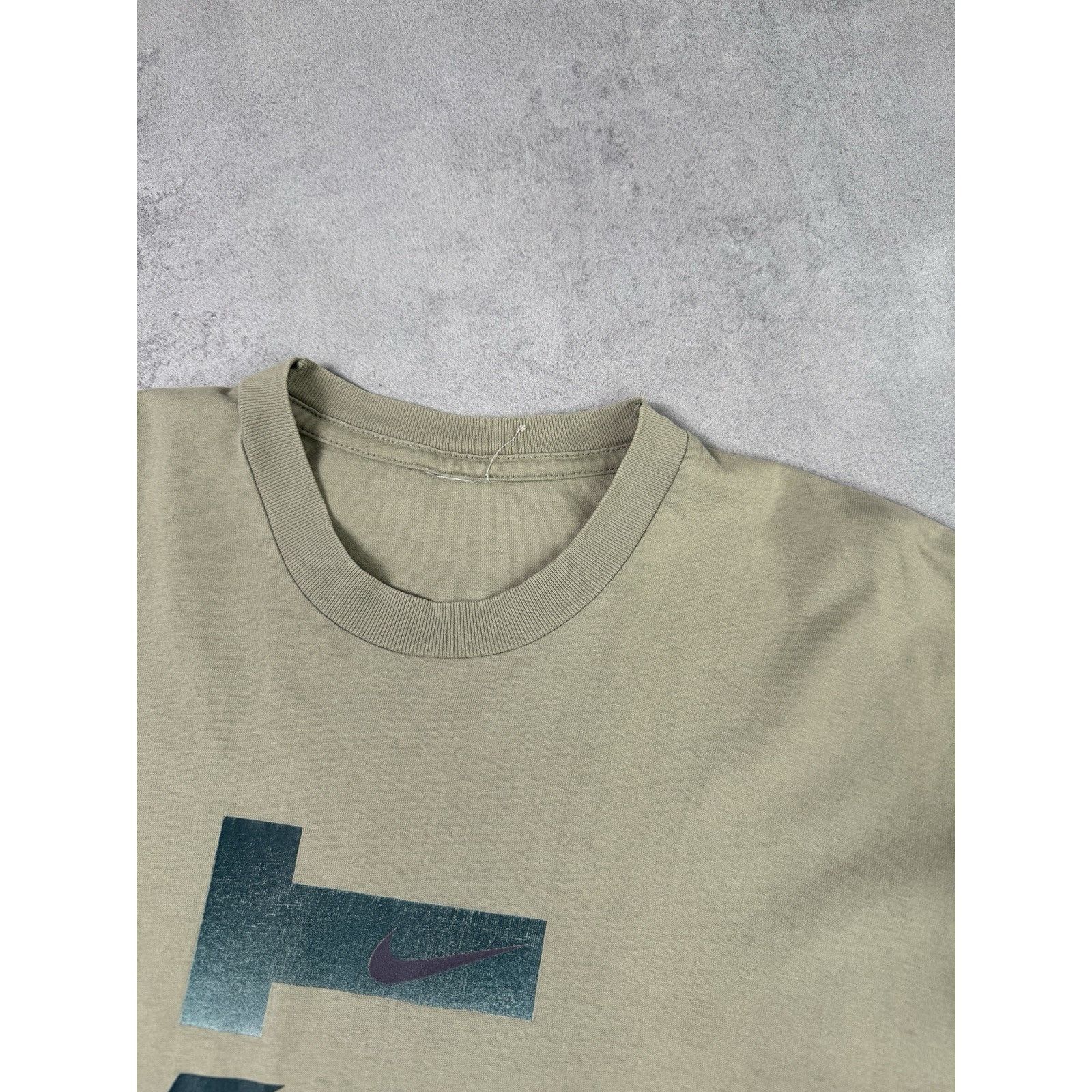 Nike Nike Vintage Big Logo T Shirt Beige Men Size US XL / EU 56 / 4 - 4 Thumbnail