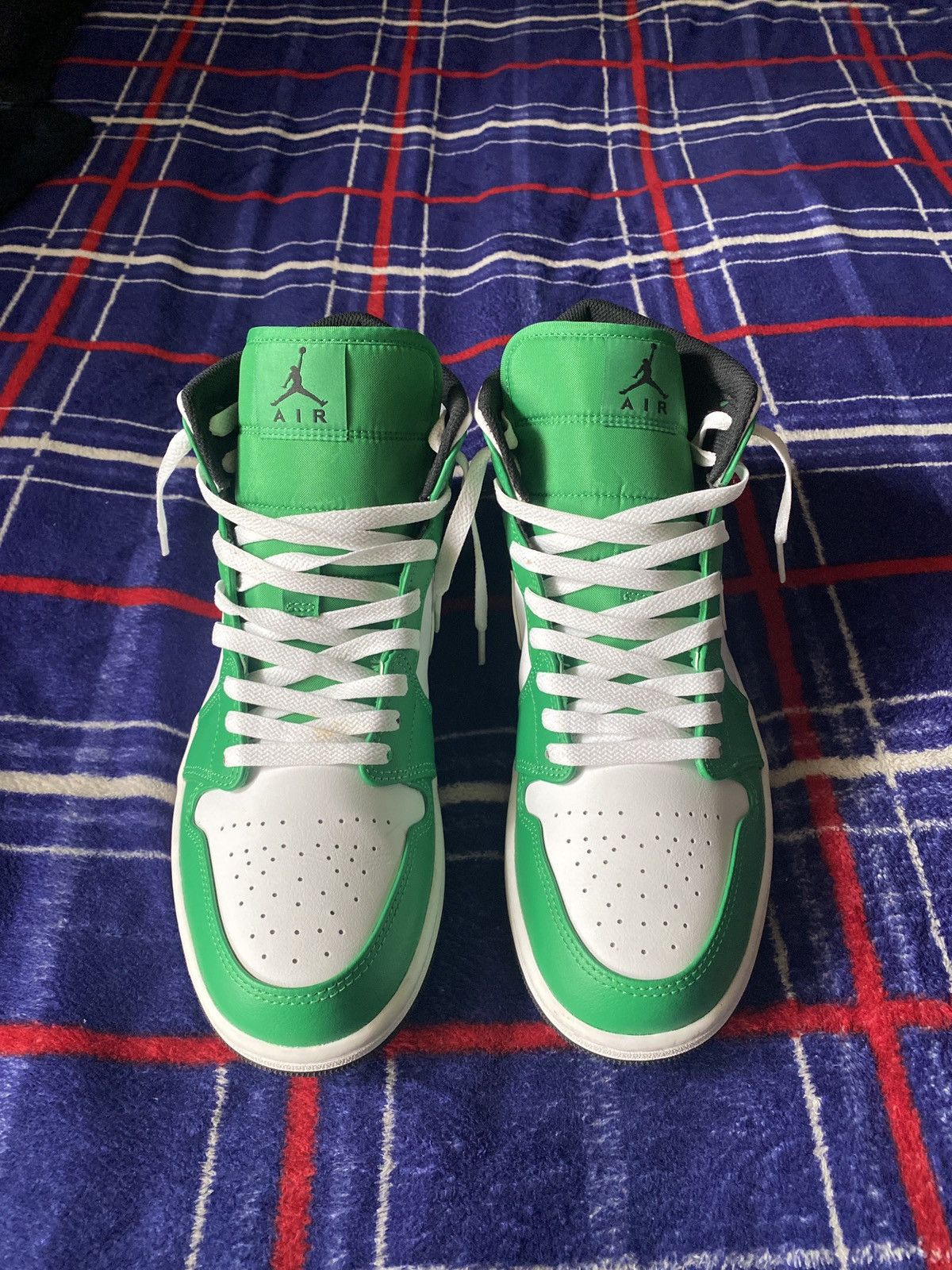 Nike Air jordan 1 mid lucky green Size US 11 / EU 44 - 3 Thumbnail
