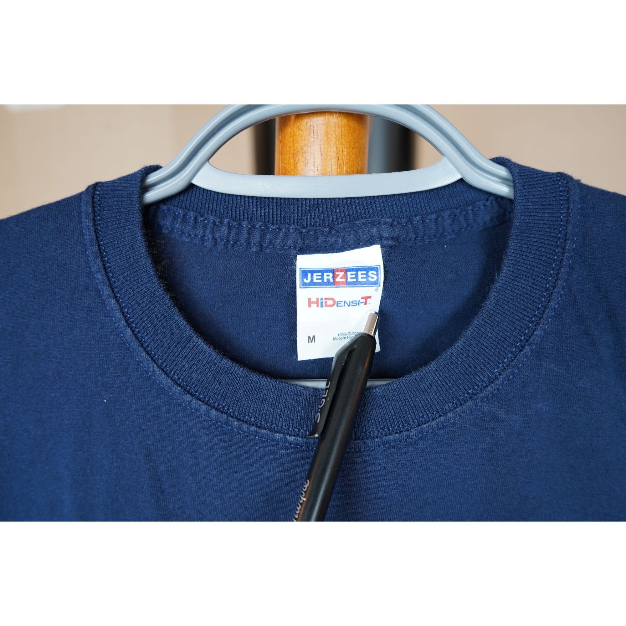 NHL Toronto Maple Leaf X Twizzlers Sports Tshirt Medium Size US M / EU 48-50 / 2 - 4 Thumbnail