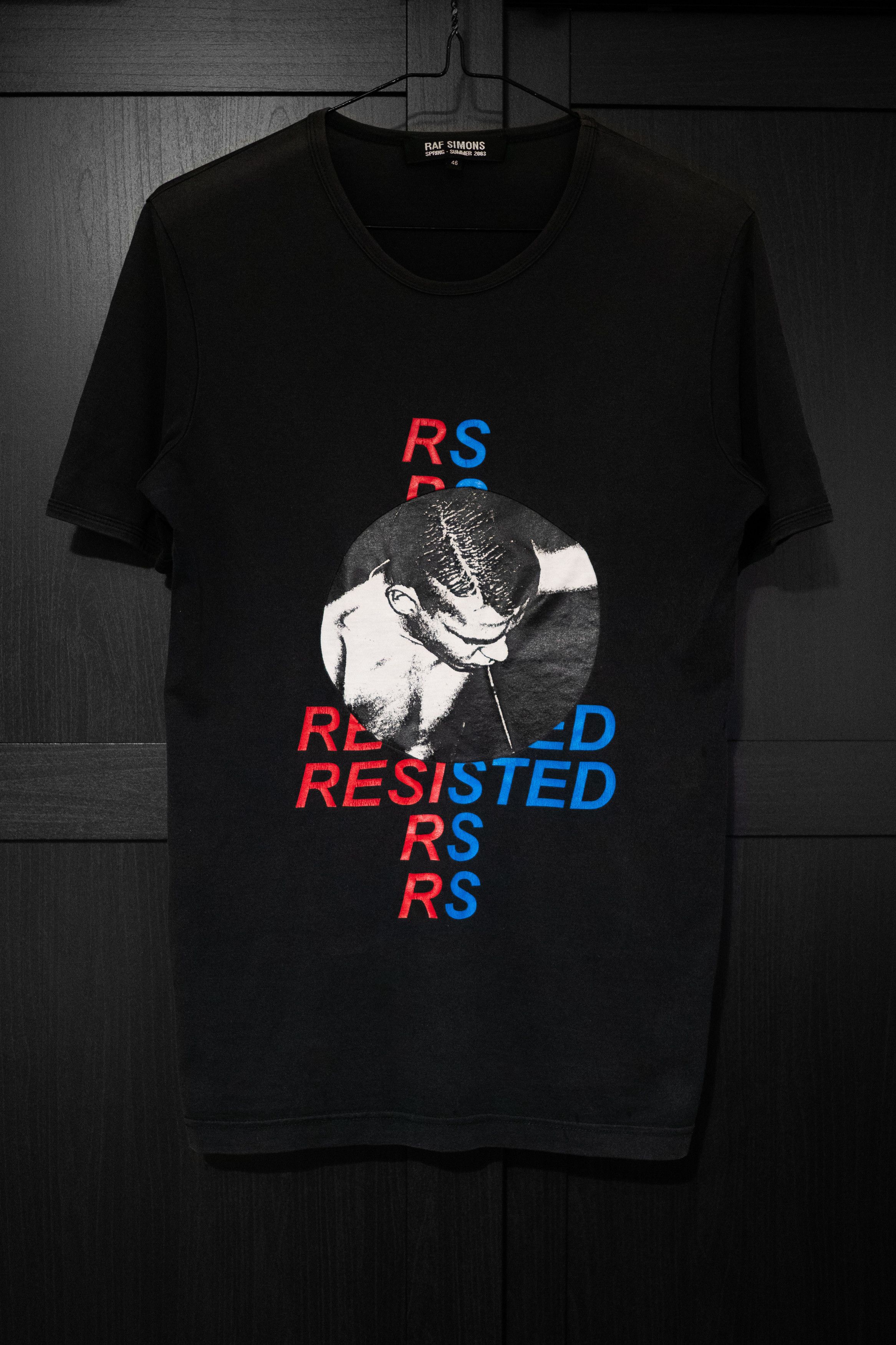 RESISTED t-shirt [ss03 sz46] - www.rajagirimanappuram.com