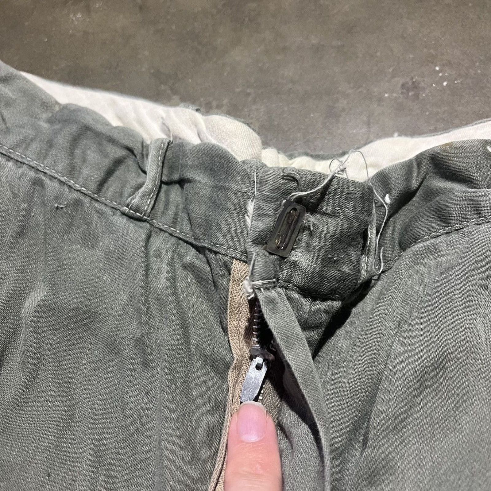 Vintage Vintage 50s Green Straight Leg Cotton Workwear Chinos 26x31 Size 26" / US 2 / IT 38 - 5 Thumbnail
