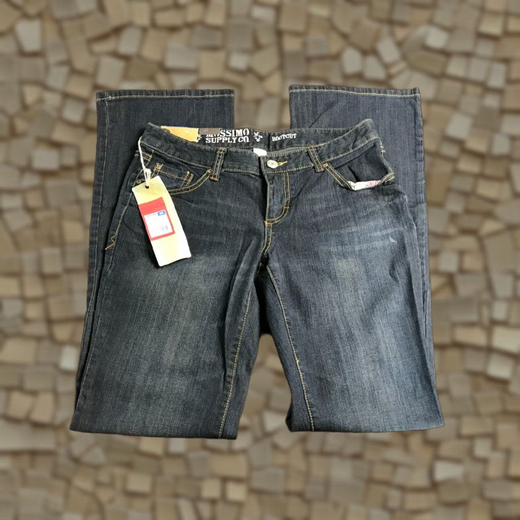 Mossimo Mossimo Jeans Women’s 9R Denim Dark Wash Bootcut Straight Hip NWT Jeans Size 30" / US 8 / IT 44 - 1 Thumbnail
