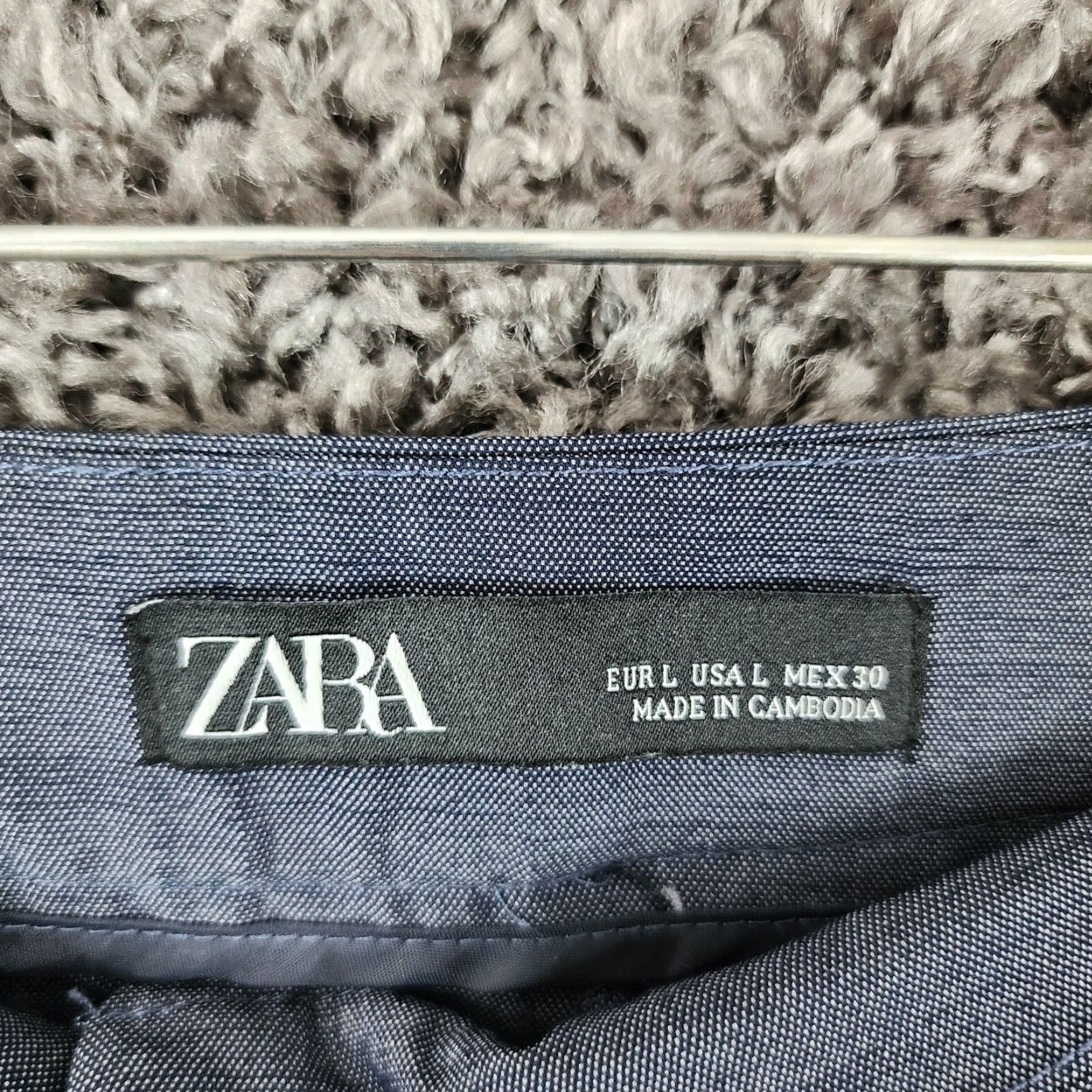 Zara VINTAGE? Wait: Not vintage. Zara Chino Pants Dress Pants Straight Leg Women Size L Blue 32x27 (Missing button) Womens Size 36" / US 14 / IT 50 - 4 Thumbnail