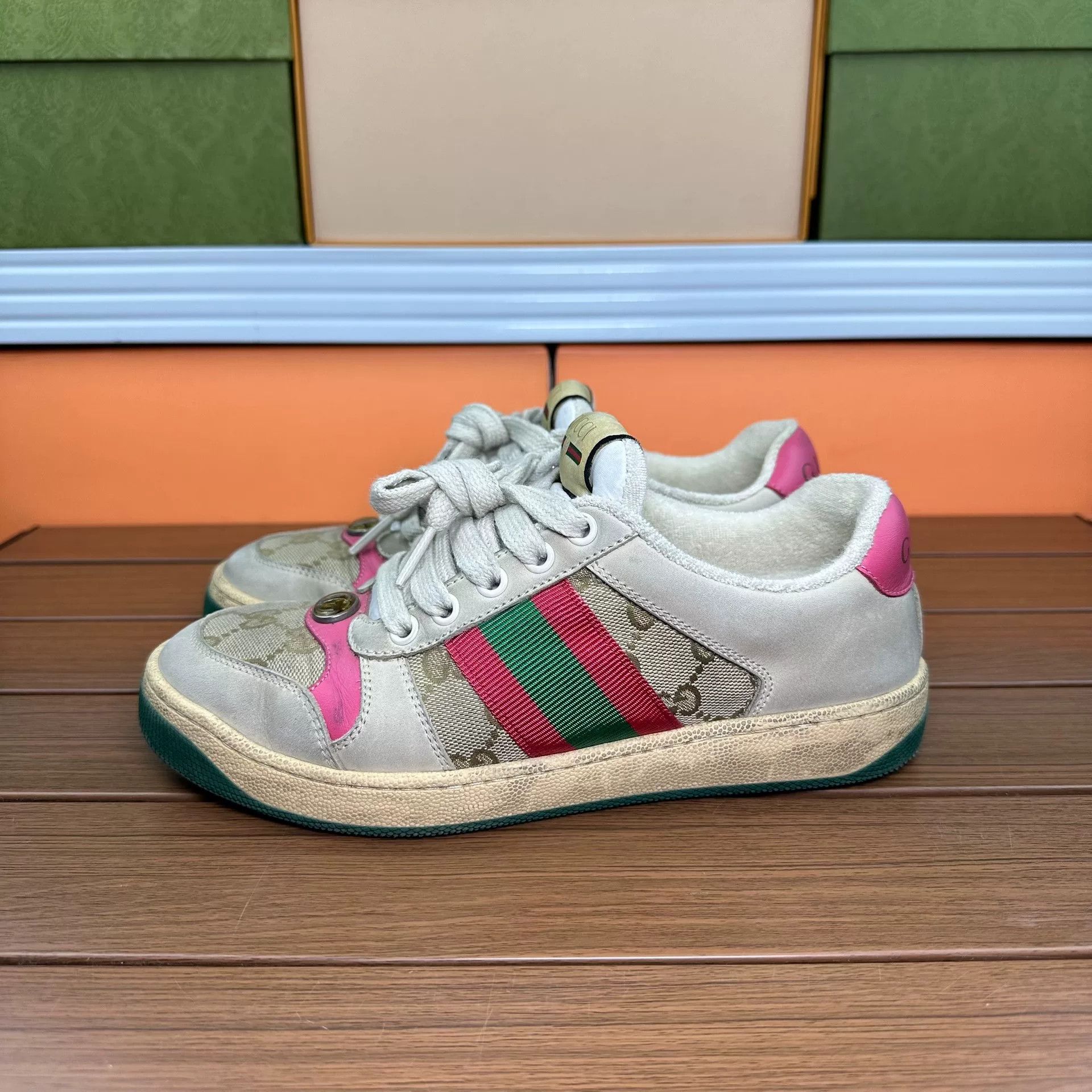 Gucci Gucci Lowtop Sneakers it_35 Women Size US 5 / IT 35 - 1 Thumbnail