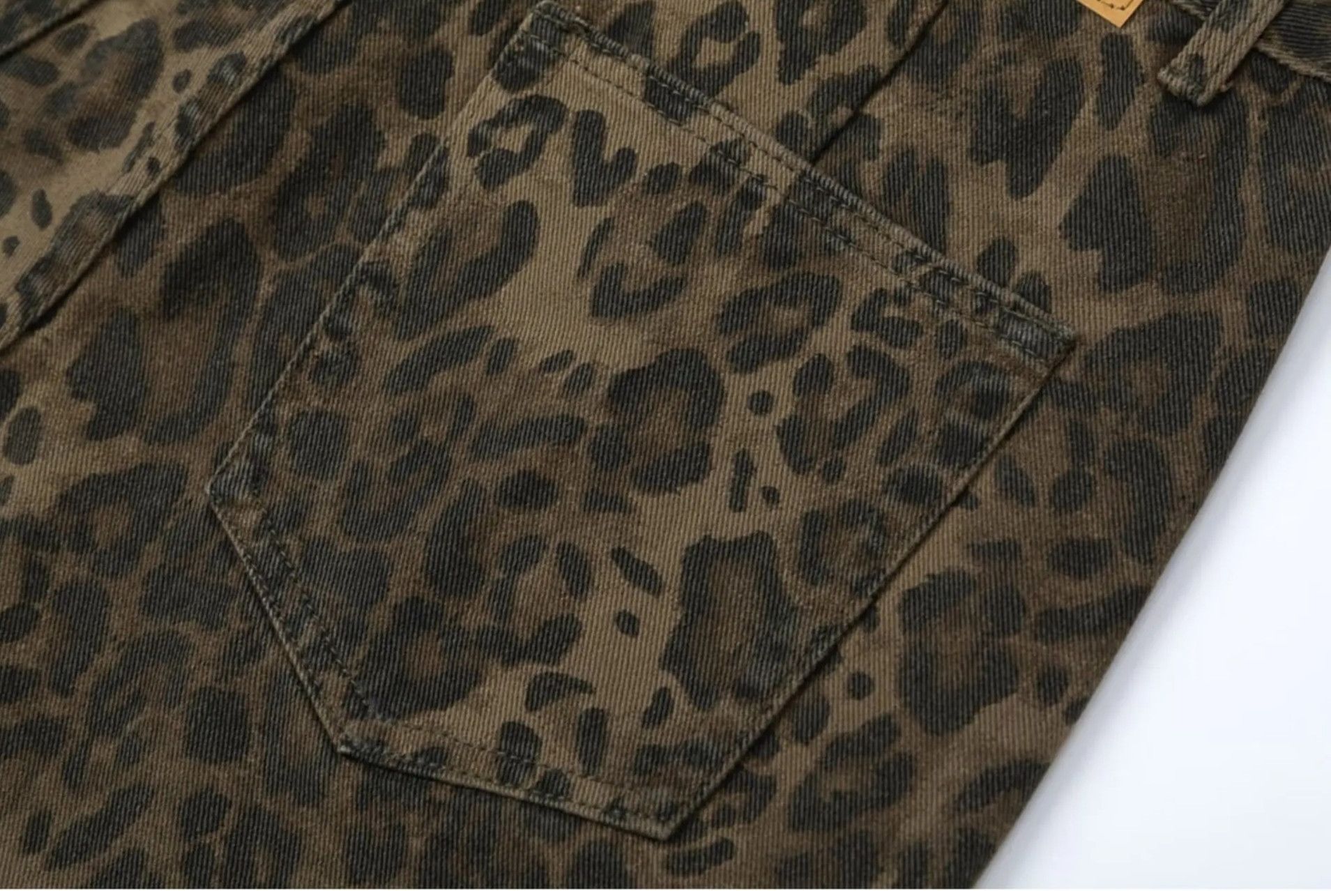 Japanese Brand × Jean Vintage Brown Leopard Print Straight Leg Micro Jeans Size US 31 - 6 Thumbnail