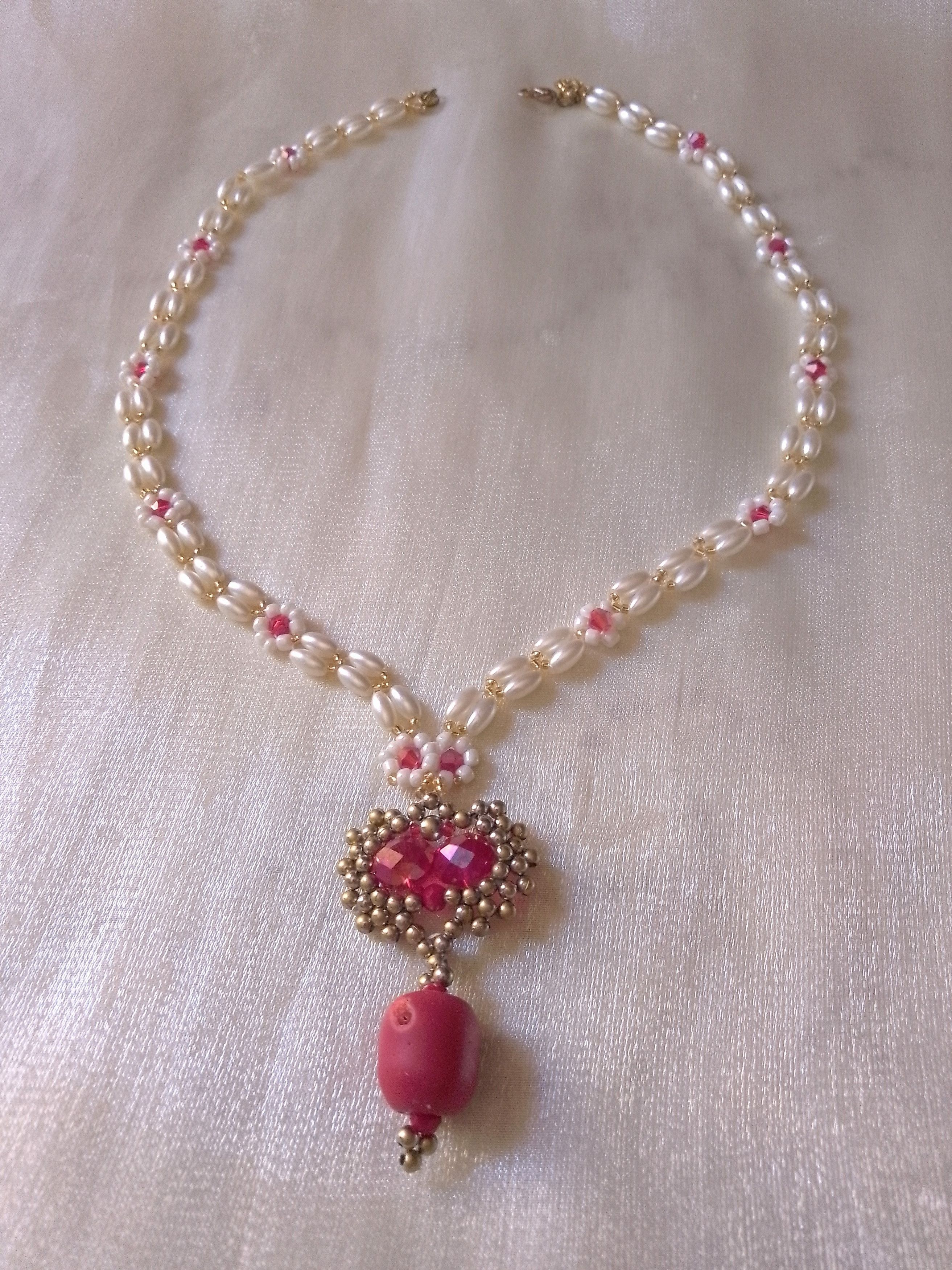 Handmade Necklace Red Coral Heart Pendant Queen Tudor Vintage Size ONE SIZE - 6 Thumbnail