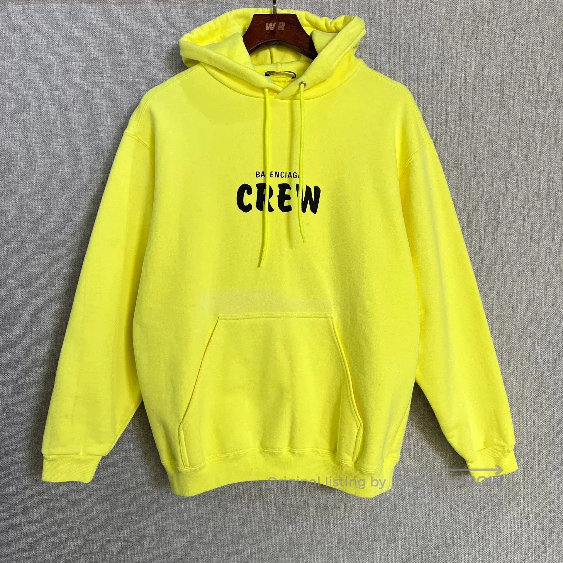 Balenciaga Balenciaga Fluorescent Yellow Crewneck. Size XS / US 0-2 / IT 36-38 - 1 Thumbnail