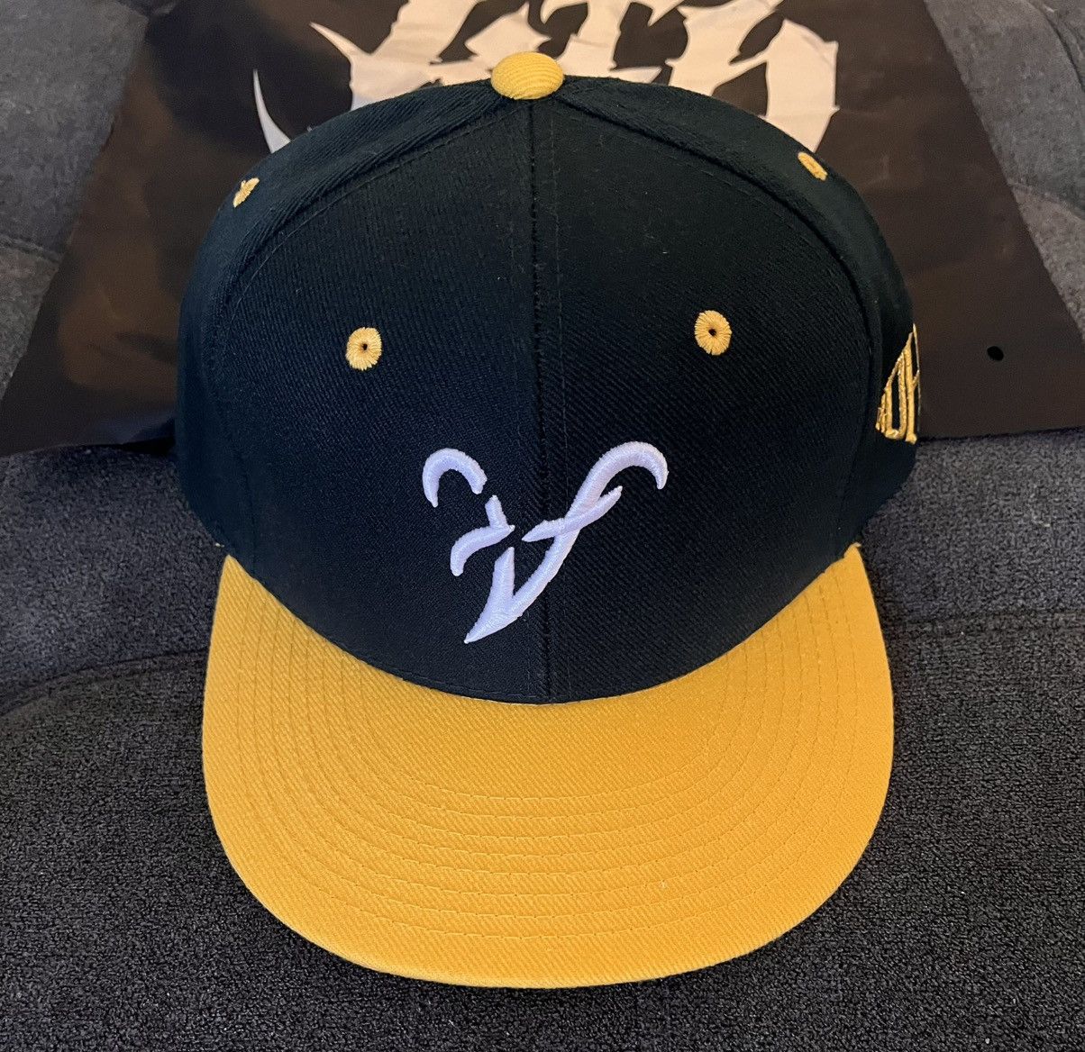 Other KillTheHype KTH Atlanta Braves Hat Size ONE SIZE - 2 Thumbnail