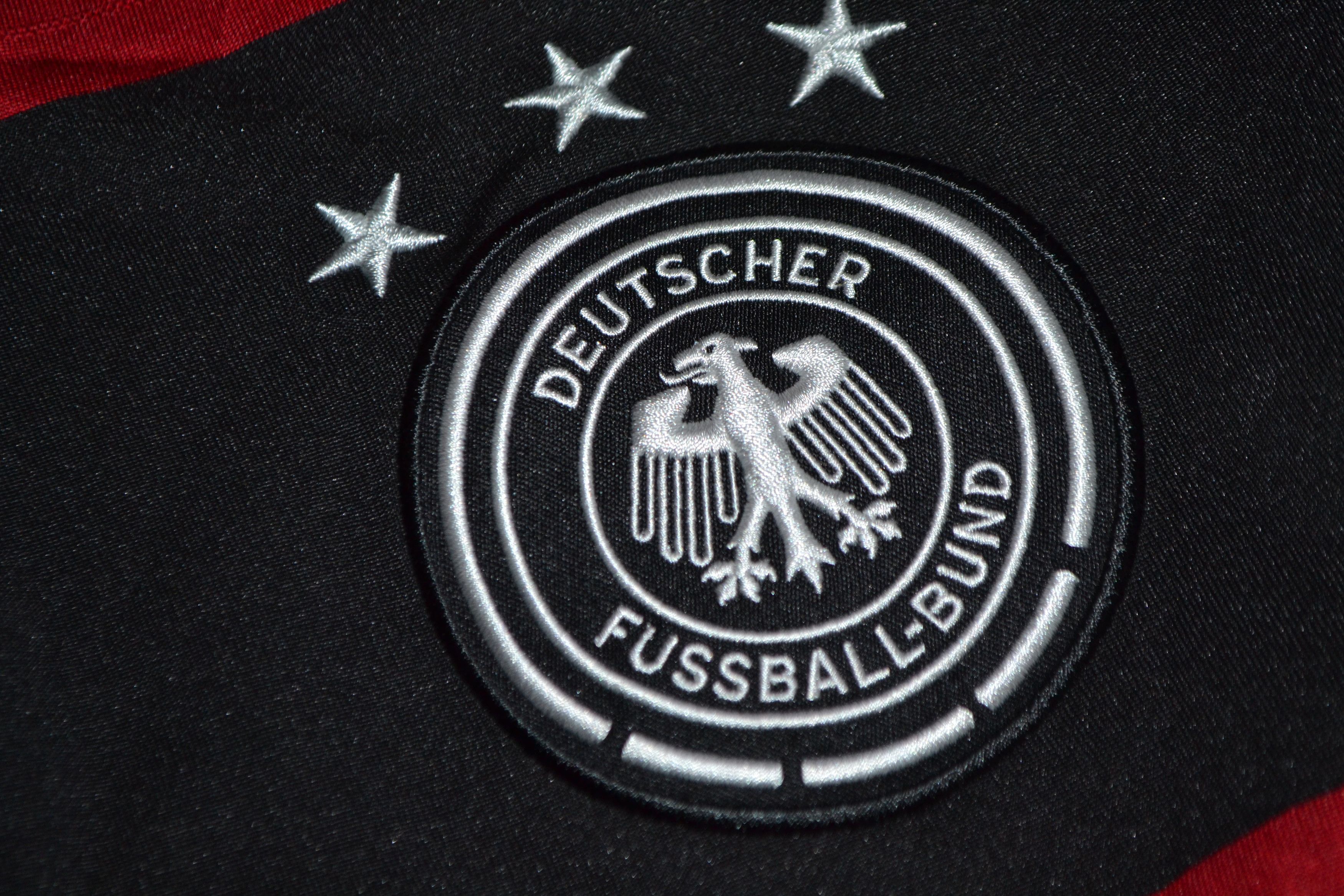 Adidas Germany Away Football Shirt 2014 Jersey Trikot World Cup Size US M / EU 48-50 / 2 - 5 Thumbnail