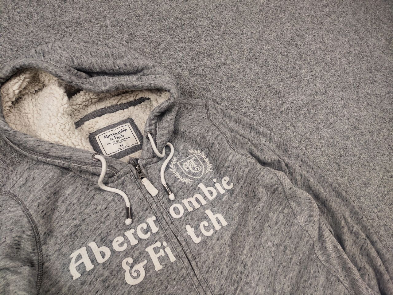 Abercrombie & Fitch Abercrombie & Fitch Vintage Zip Sherpa Fur Hoodie Y2K Style Size US M / EU 48-50 / 2 - 5 Thumbnail