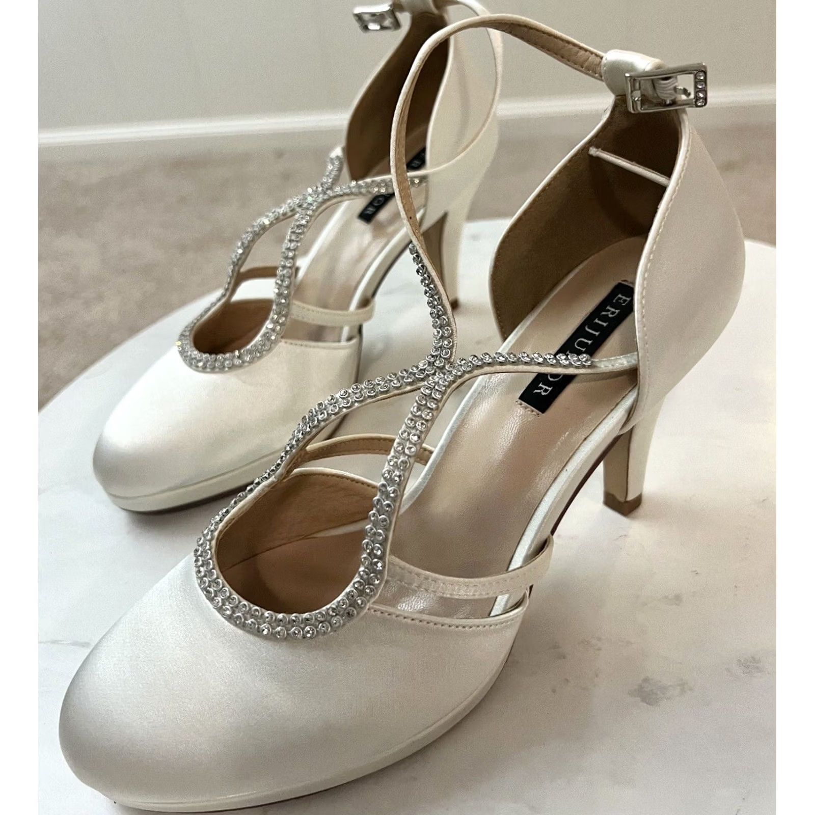 Vintage Womens Satin Ivory High Heel Closed Toe SIZE 7 Rhinestone Heels Wedding Buckle Erijunor Stiletto 7 Womens Shoes Size US 7 / IT 37 - 3 Thumbnail