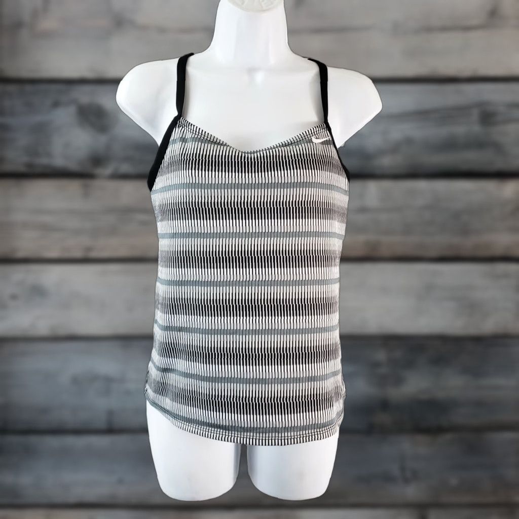Nike Nike Womens Tank Top M Black Gray Bra Pads Shirt Sleeveless Pullover Activewear Adult Womens Vintage No 90s Size M / US 6-8 / IT 42-44 - 1 Thumbnail