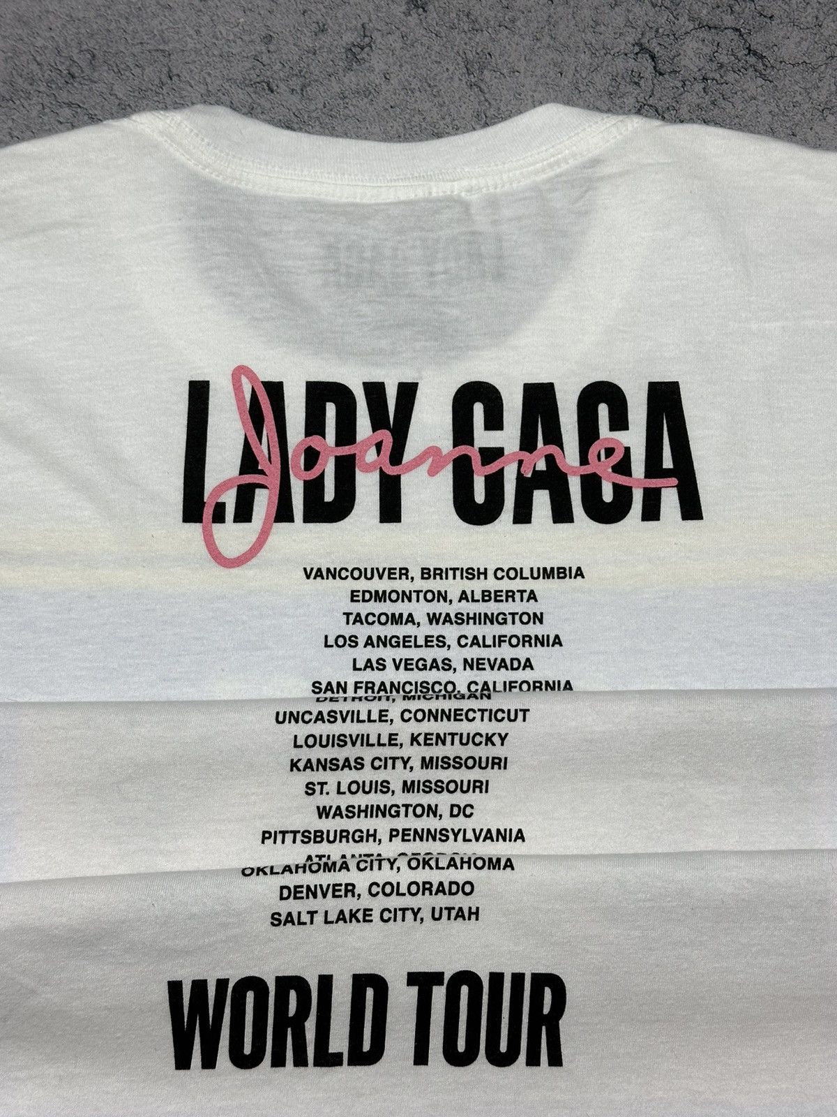 Band Tees Lady Gaga Joanne 2017 World Tour Photo T-Shirt Size US L / EU 52-54 / 3 - 11 Thumbnail