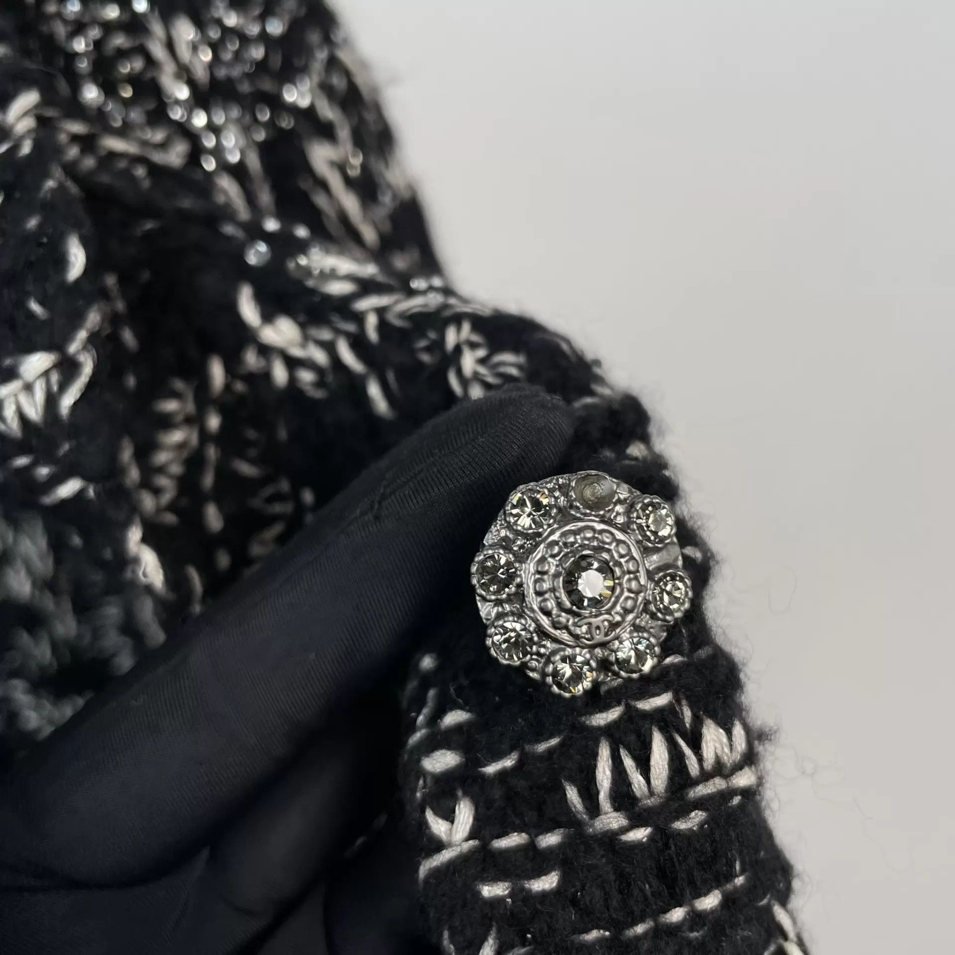 Chanel Chanel tweed jacket women's black and white Size XS / US 0-2 / IT 36-38 - 8 Thumbnail