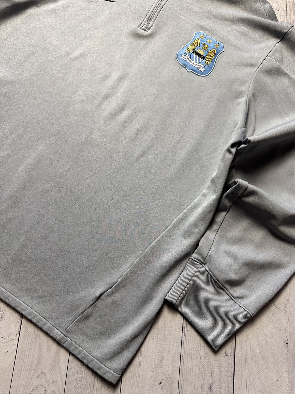 Vintage Vintage Nike Manchester City soccer jacket size XL logo Size US XL / EU 56 / 4 - 3 Thumbnail