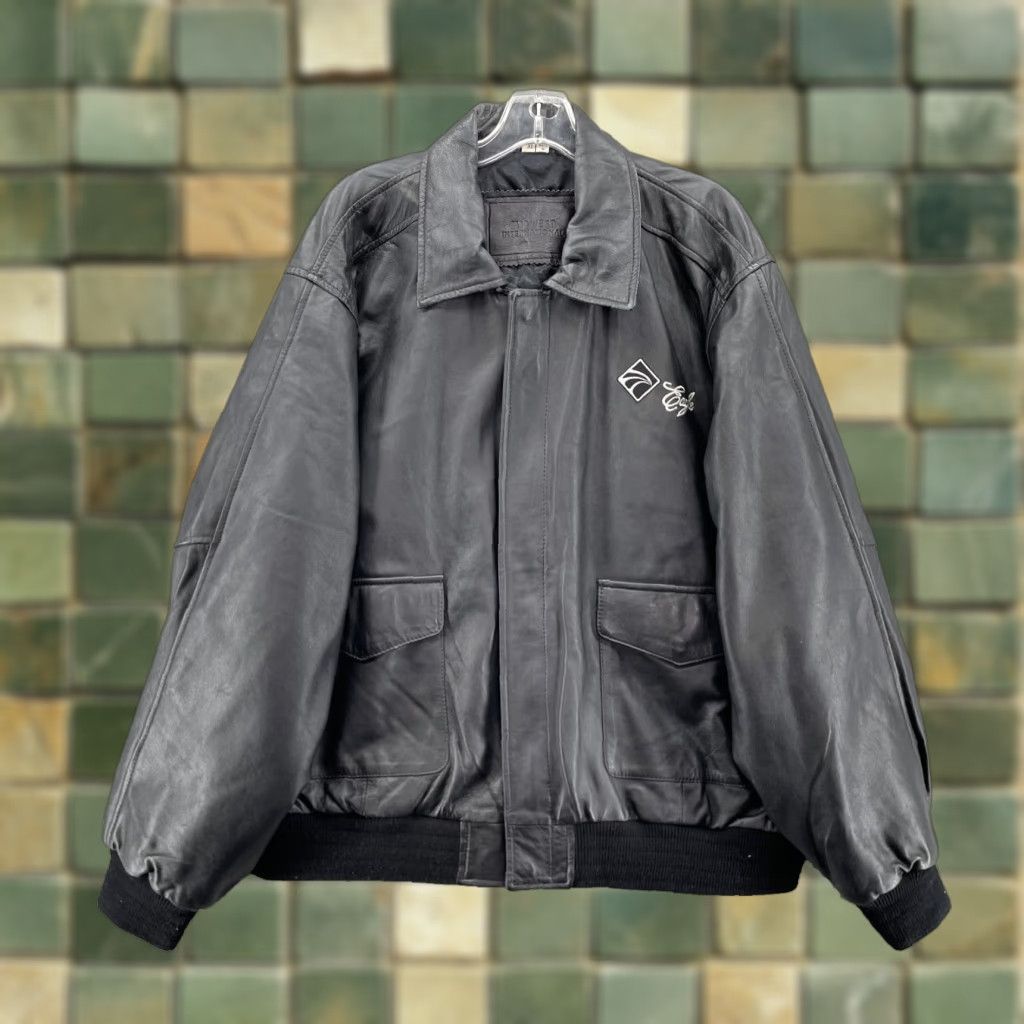 Vintage VINTAGE Midwest International Leather Bomber Jacket Mens XL Black Moto 90s Grunge Biker Classic Aviator Street Shirt Mens XL Black 90s Theme Size US XL / EU 56 / 4 - 1 Thumbnail