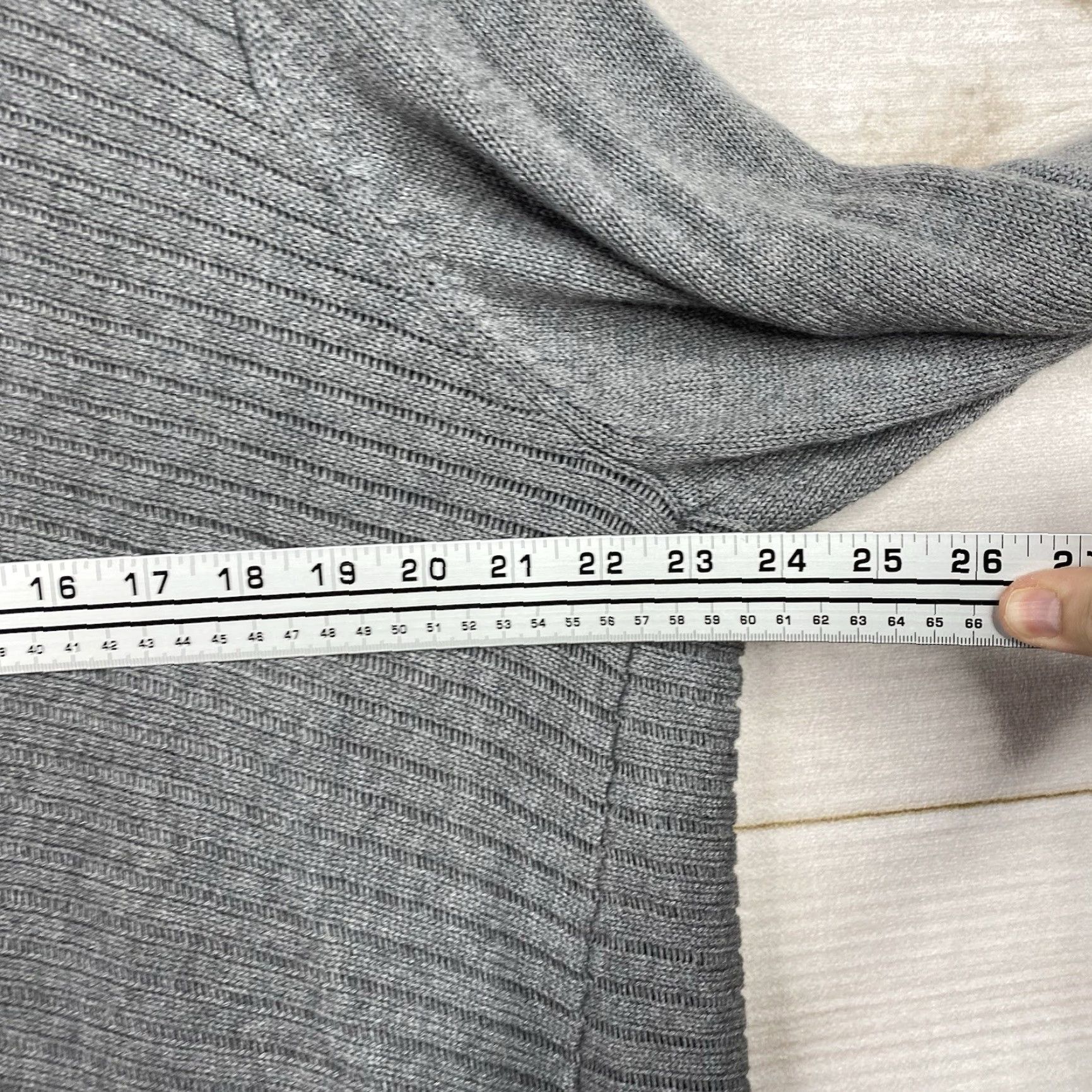 Vintage Daisy Fuentes Cardigan Womens 2X Gray Open Front Cable Knit Sweater Draped Cardigan Women 2X Gray Open Front Knit Sweater Casual Chic Size XXL / US 16-18 / IT 52-54 - 8 Thumbnail