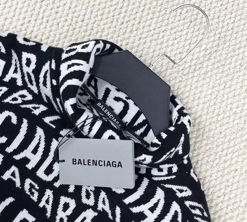 Balenciaga Balenciaga Black and white bullet-screen half-turtleneck s Size US L / EU 52-54 / 3 - 3 Thumbnail