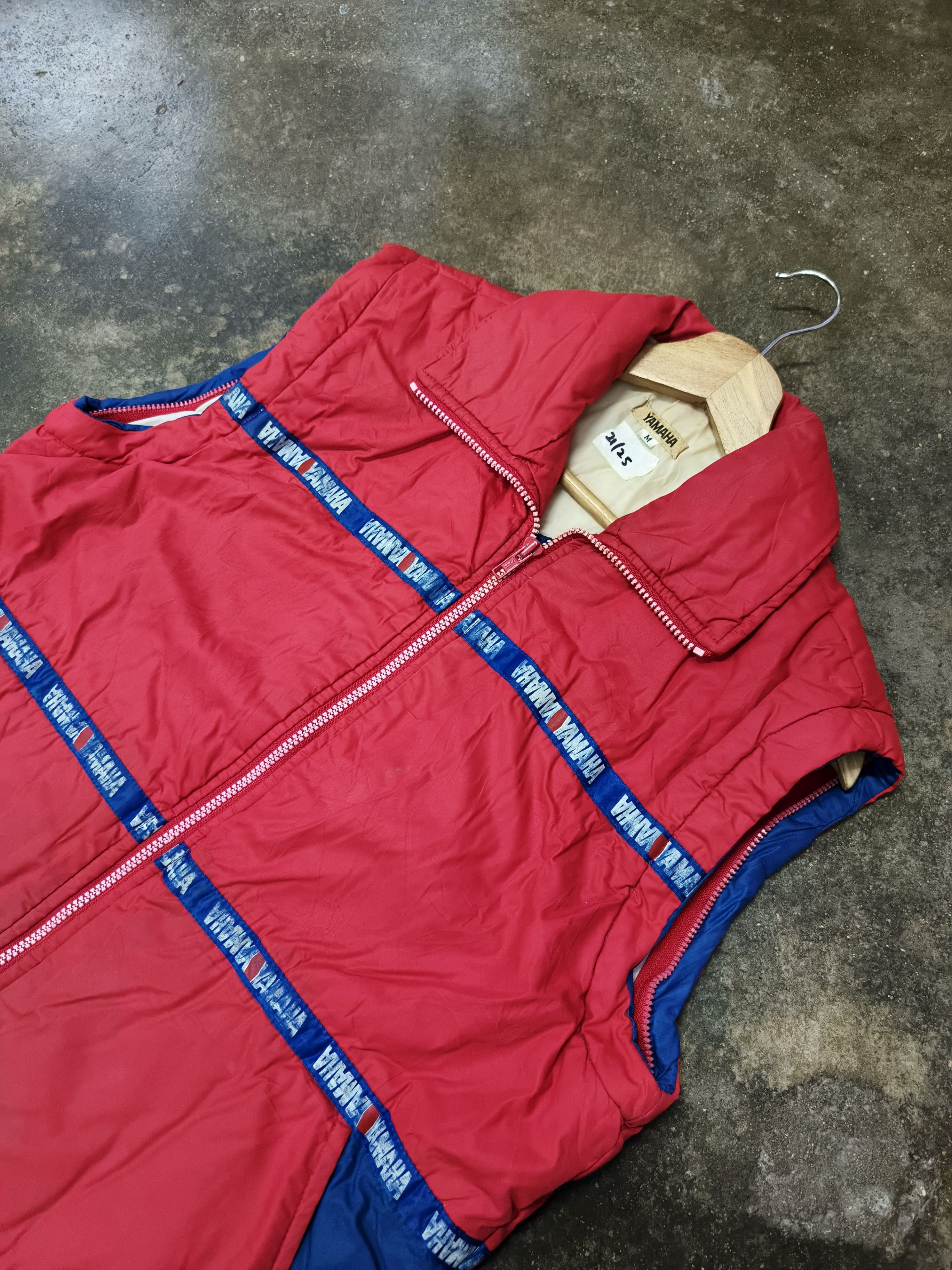 Gear for Sports VTG YAMAHA PADDED VEST JACKET RACING MOTORSPORT Size US M / EU 48-50 / 2 - 3 Thumbnail