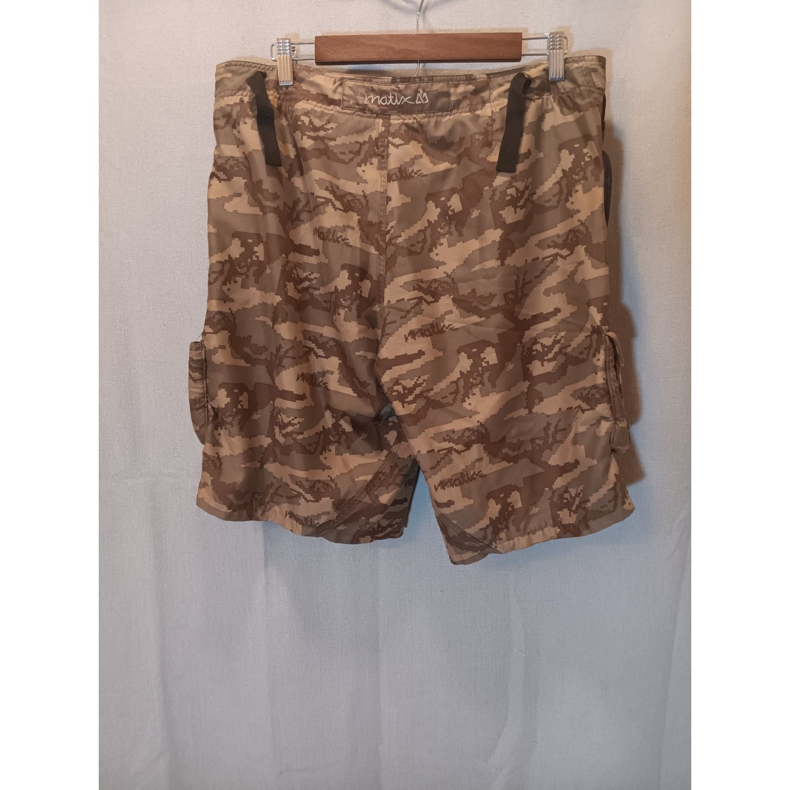 Matix Matix Men’s Camo Board Shorts Size 32 Lightweight Surf Size US 32 / EU 48 - 2 Thumbnail