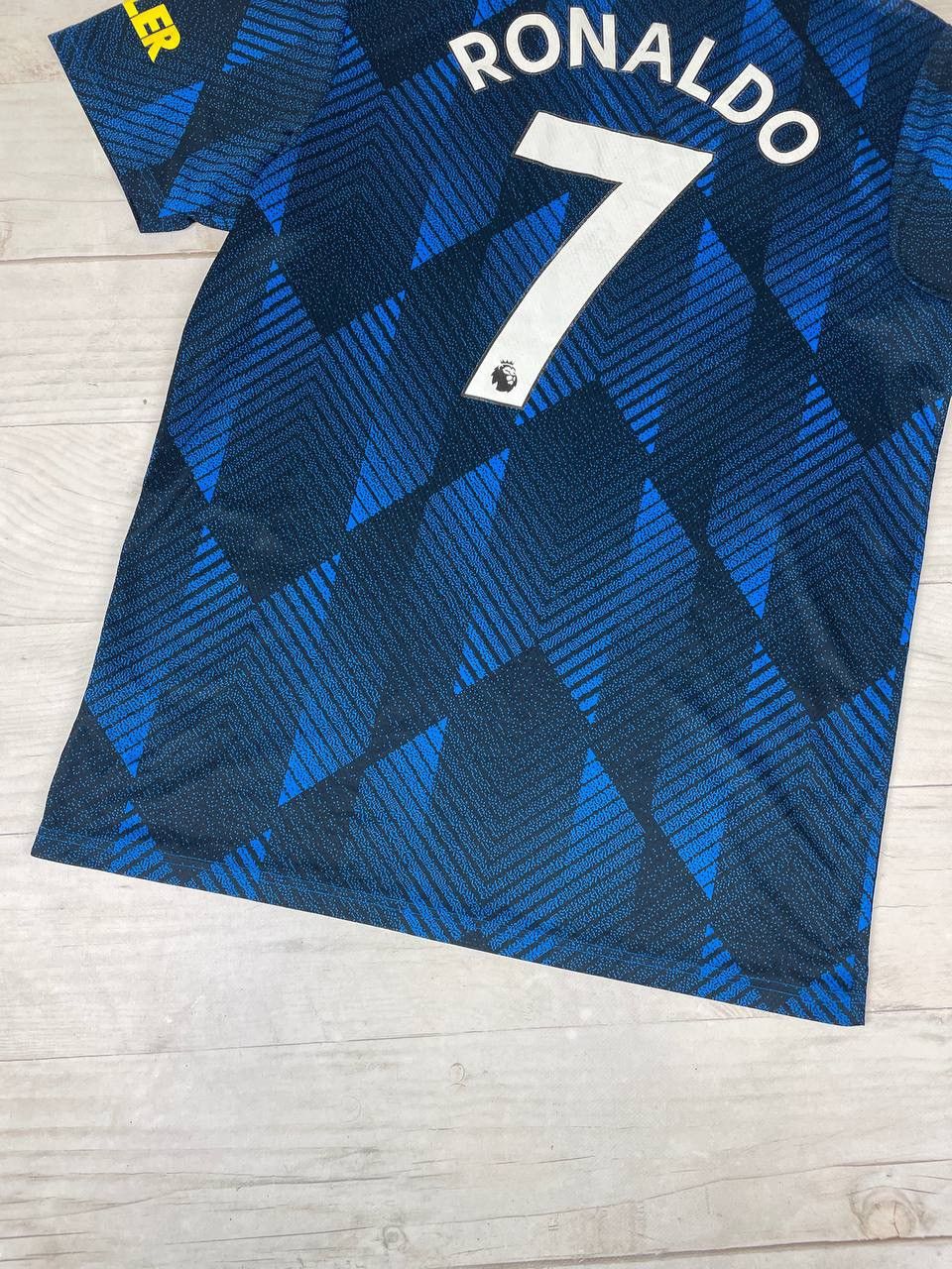 Adidas Adidas Manchester United 2021 2022 Third Ronaldo #7 Shirt Size US L / EU 52-54 / 3 - 16 Thumbnail