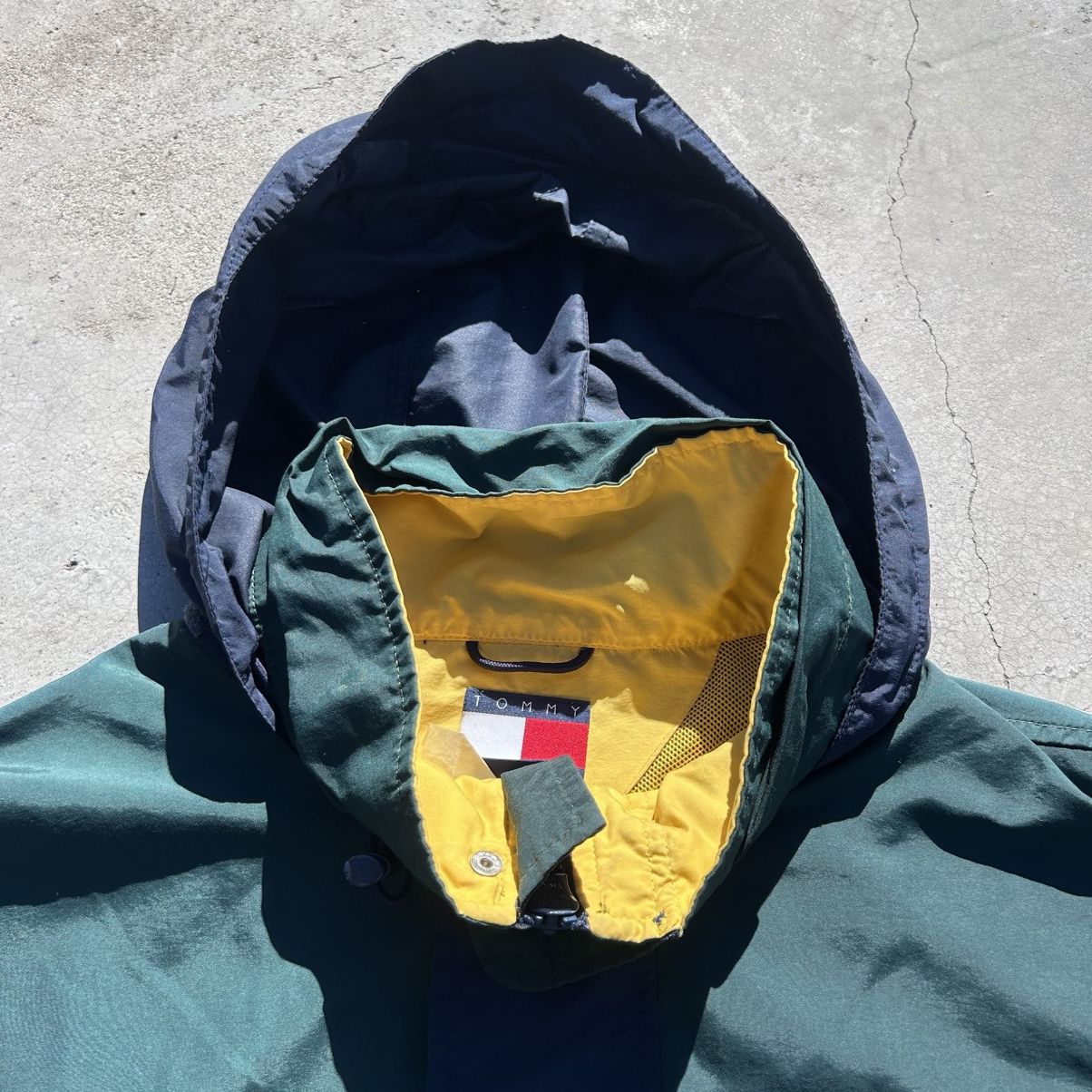 Tommy Hilfiger Tommy Hilfiger Colorblock Pullover Windbreaker Jacket Size US XL / EU 56 / 4 - 3 Thumbnail