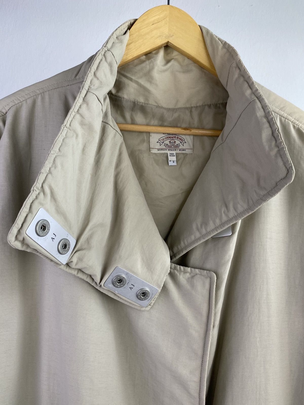 Emporio Armani 1990’s Armani Metallic Closures Quilted Beige Long Coat Size US L / EU 52-54 / 3 - 5 Thumbnail