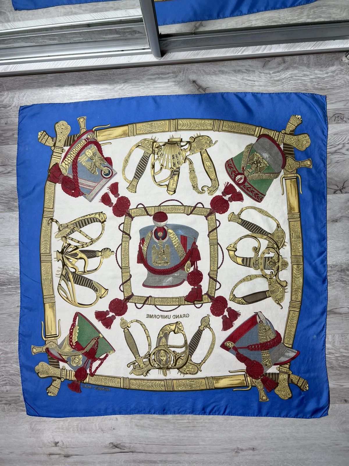 Hermes × Vintage Vintage HERMES CARRE 90 GRAND UNIFORME J. Metz Silk Scarf Size ONE SIZE - 18 Thumbnail