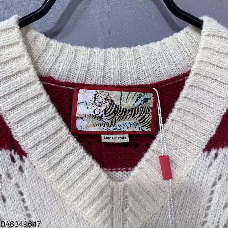 Gucci Gucci Tiger embroidered full-print vest knitwear 2502-Nexta Size US S / EU 44-46 / 1 - 5 Thumbnail