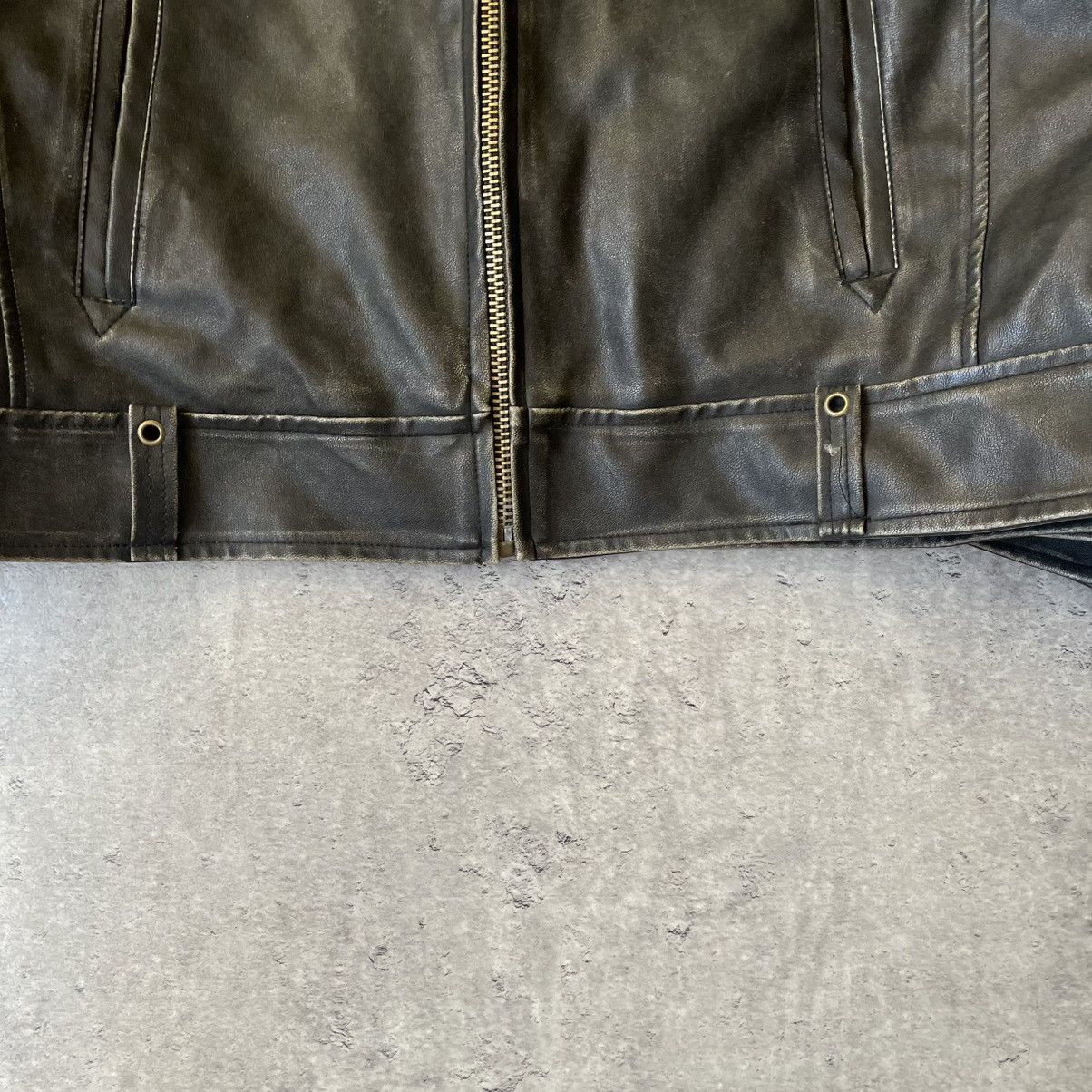 Vintage Vintage Trashed Punk Faux Leather Sunfaded Distressed Jacket Size US L / EU 52-54 / 3 - 5 Thumbnail