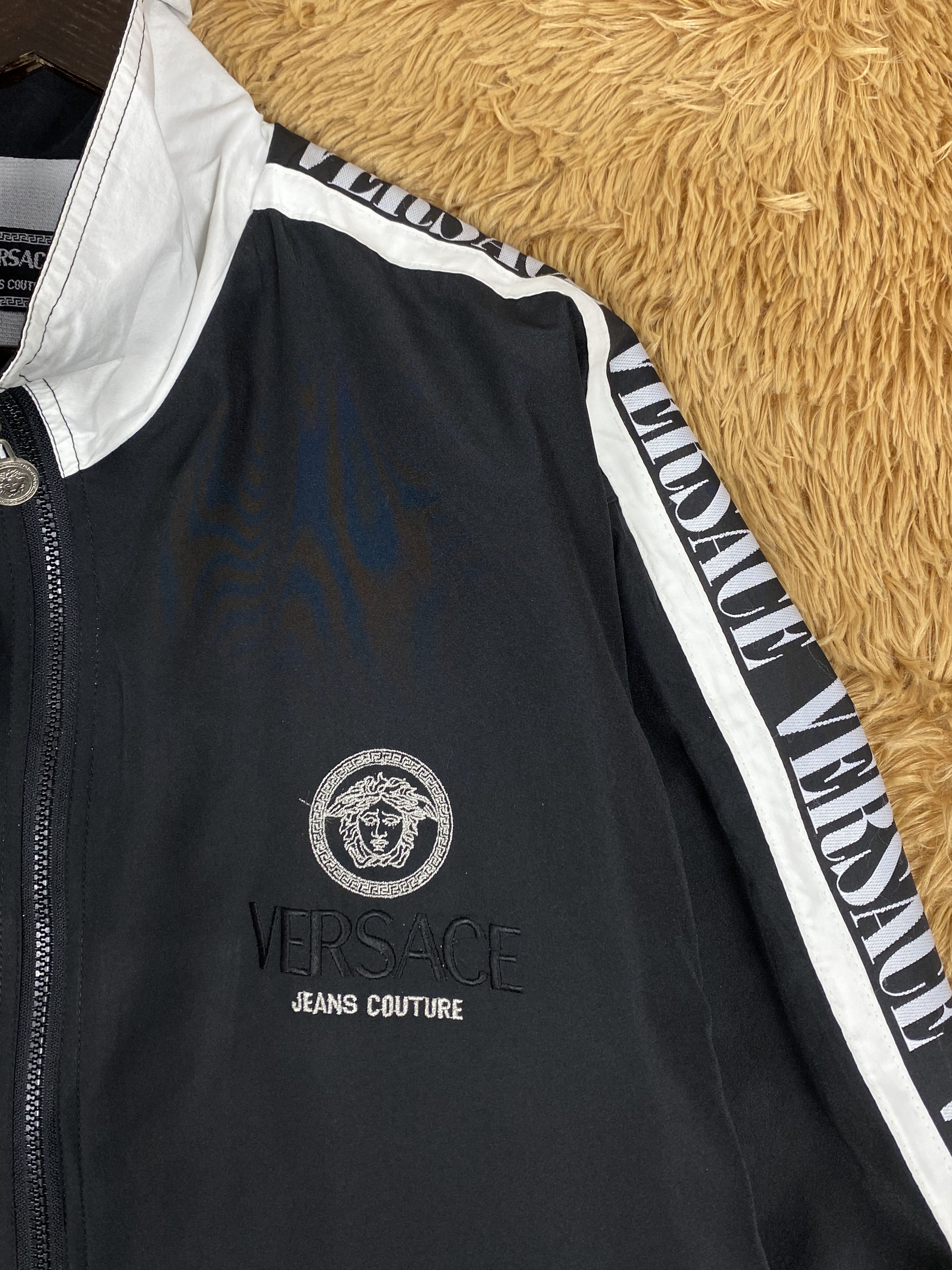 Versace Jeans Couture Vintage Versace Jeans Couture Tape on Sleeve Jacket PJ2522 Size US M / EU 48-50 / 2 - 4 Thumbnail